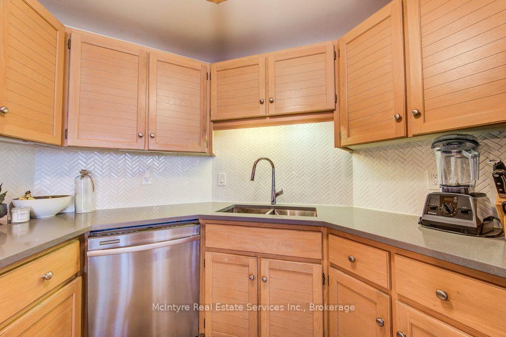 Photo 8 of Unit 704, 24 Marilyn Drive, Guelph, Riverside Park — HOMEH