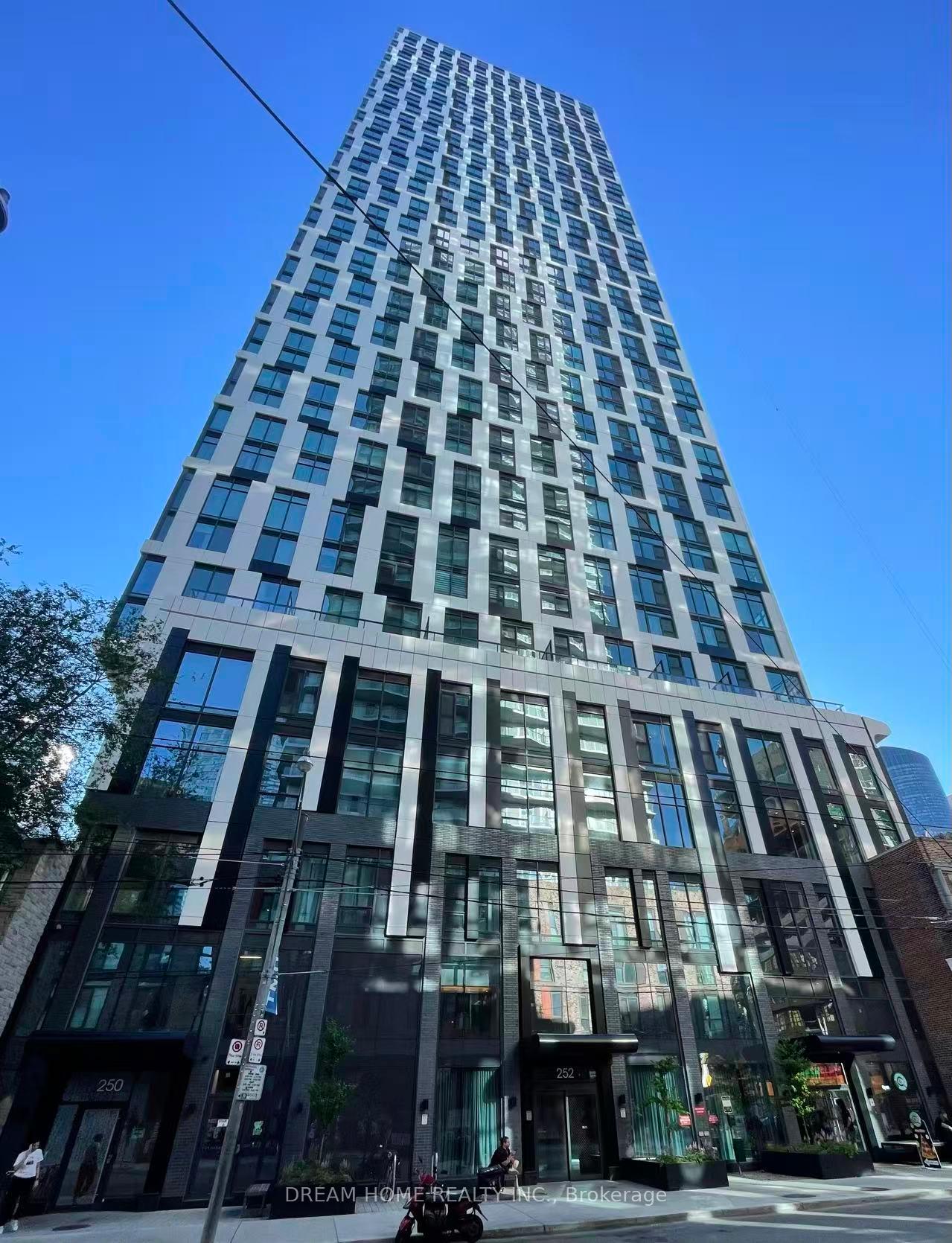 Photo 2 of 252 Church Street, Toronto, Church-Yonge Corridor — HOMEH
