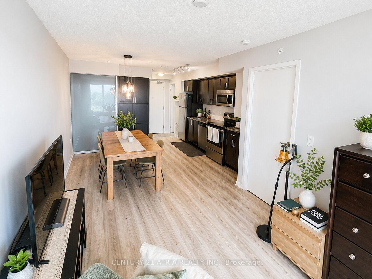 Photo 3 of Unit 405, 830 Lawrence Avenue W, North York, Yorkdale-Glen Park — HOMEH