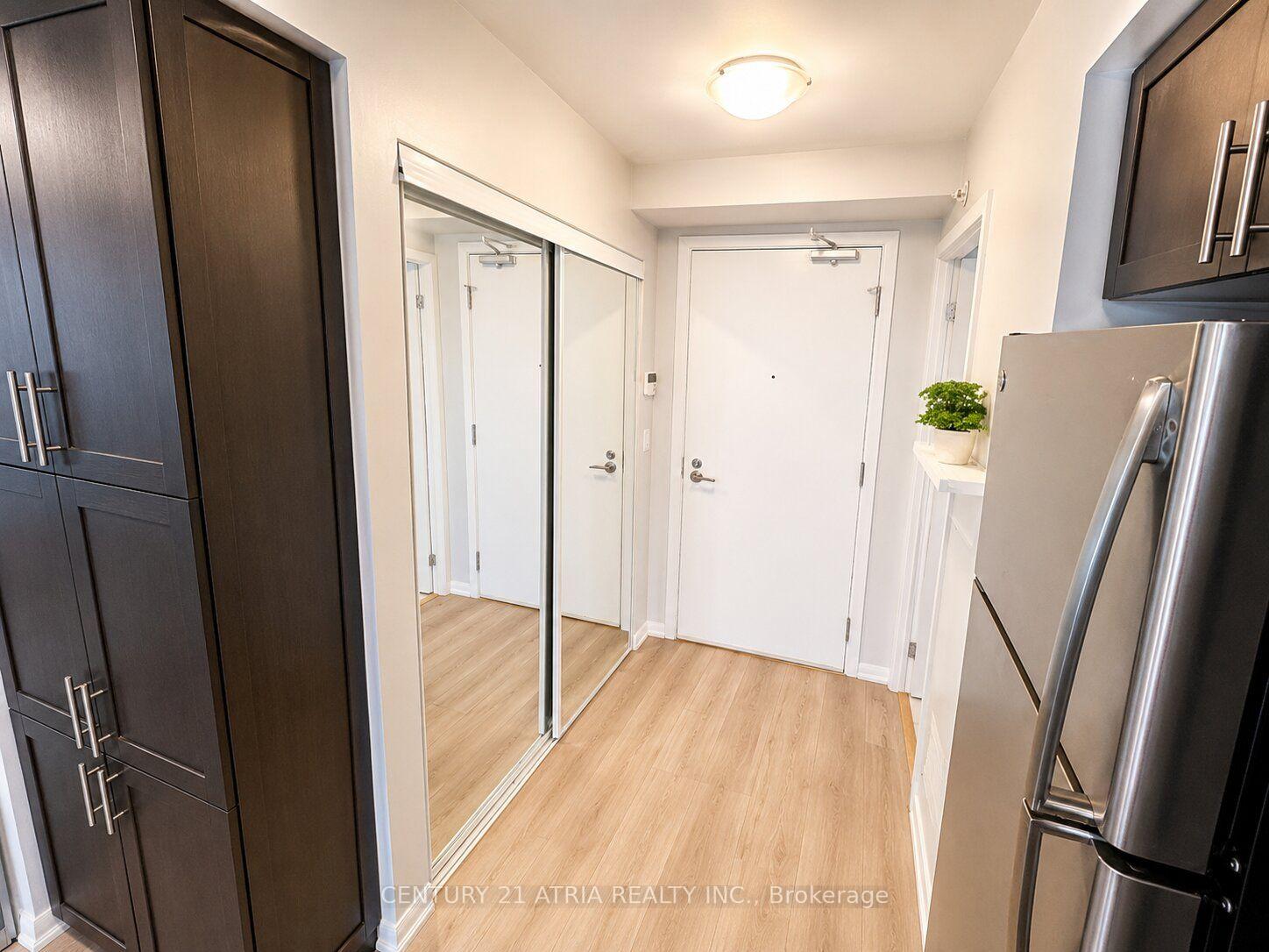 Photo 9 of Unit 405, 830 Lawrence Avenue W, North York, Yorkdale-Glen Park — HOMEH