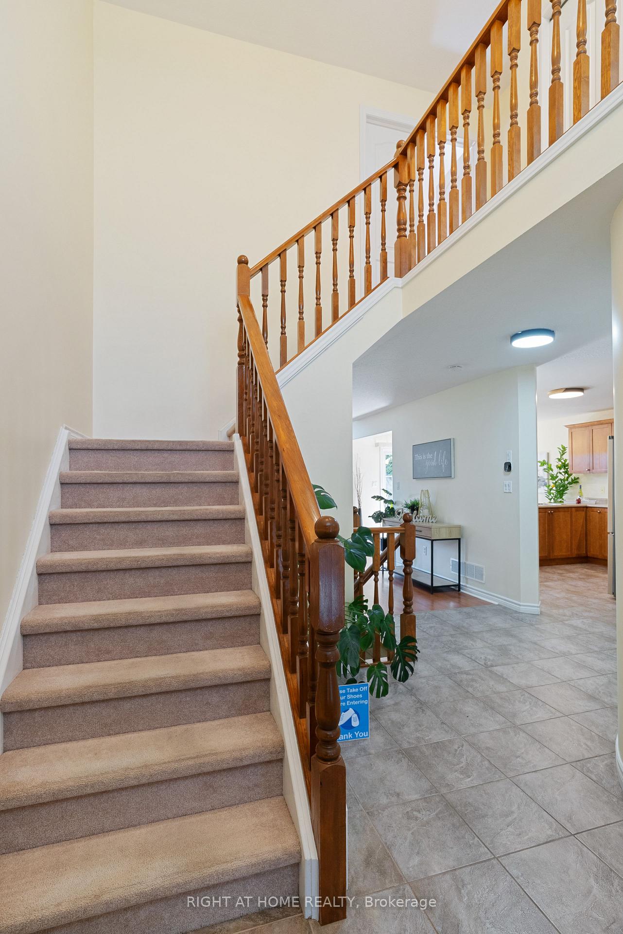 Photo 43 of 1579 Devos Drive, London, North C — HOMEH