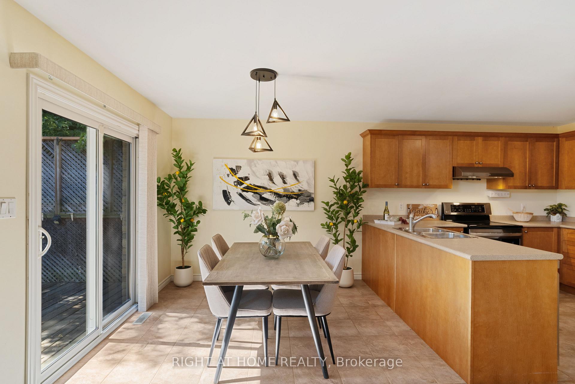 Photo 12 of 1579 Devos Drive, London, North C — HOMEH