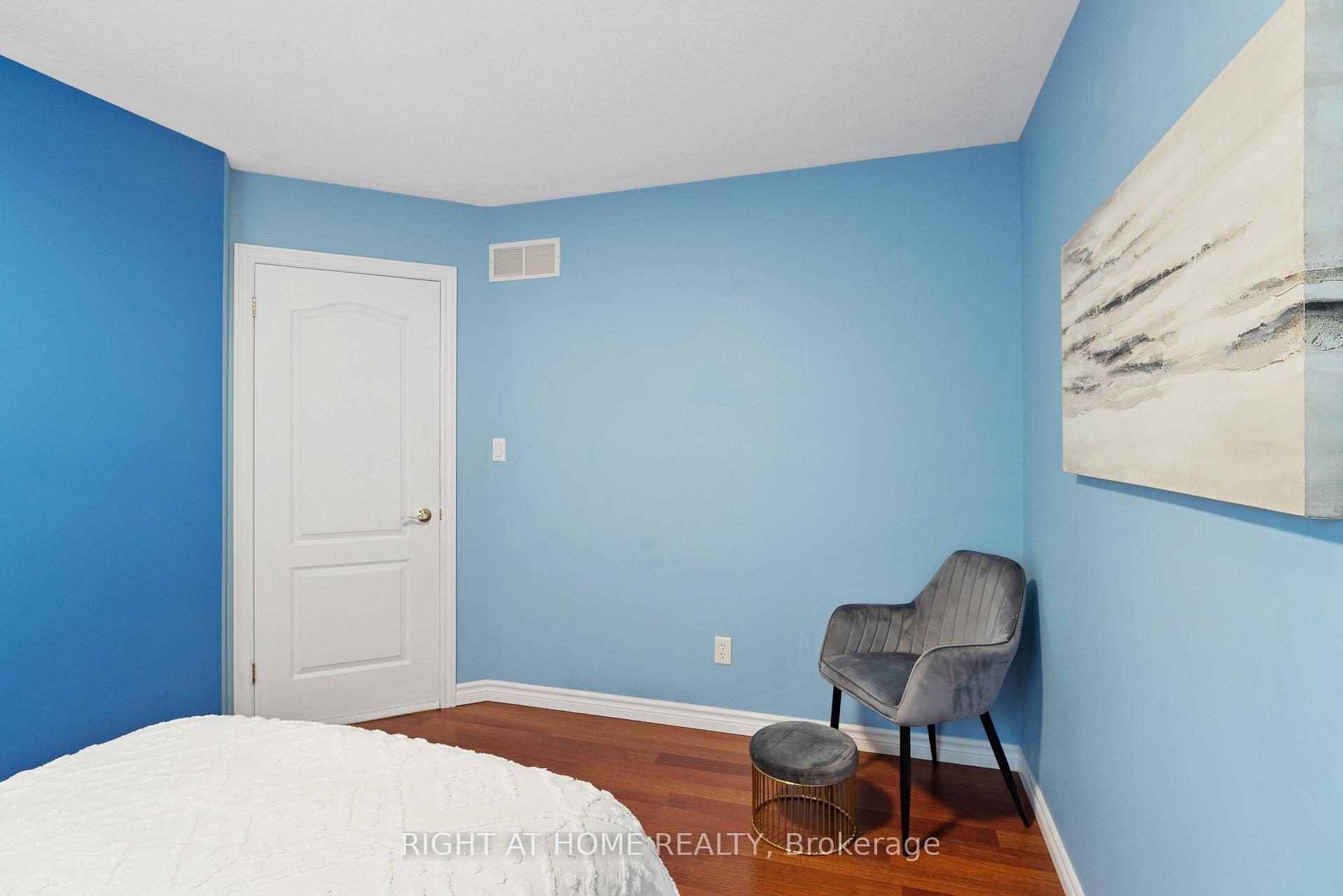 Photo 25 of 1579 Devos Drive, London, North C — HOMEH