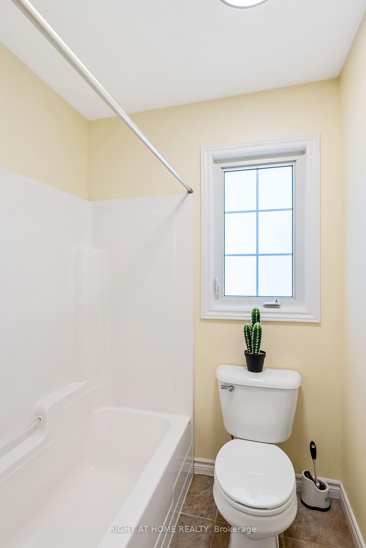 Photo 27 of 1579 Devos Drive, London, North C — HOMEH