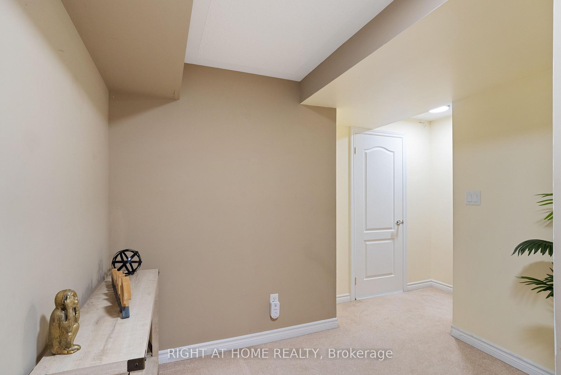Photo 29 of 1579 Devos Drive, London, North C — HOMEH