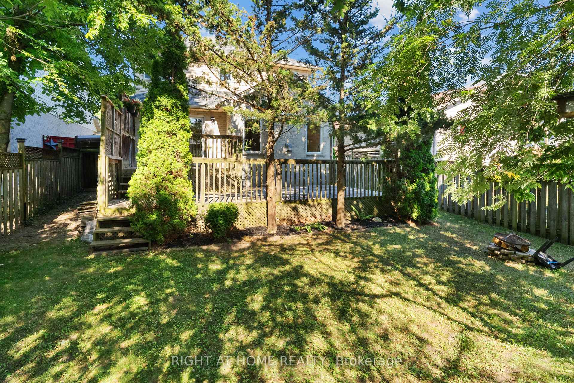 Photo 40 of 1579 Devos Drive, London, North C — HOMEH