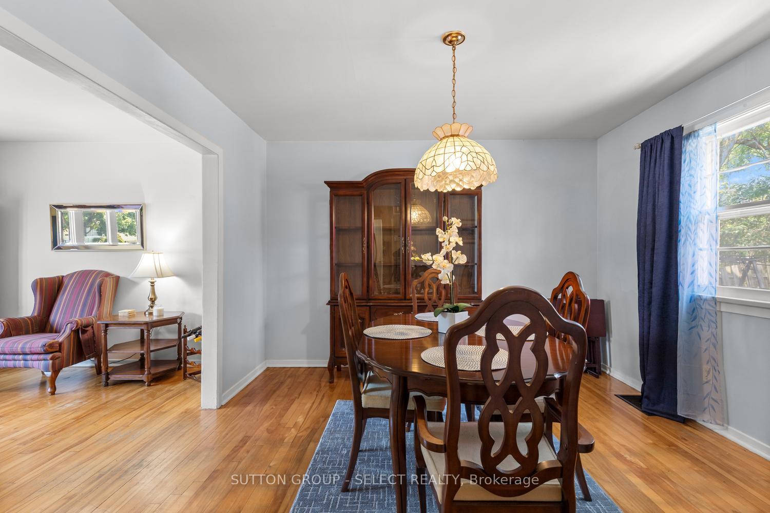 Photo 10 of 200 Rhine Avenue, London, East C — HOMEH