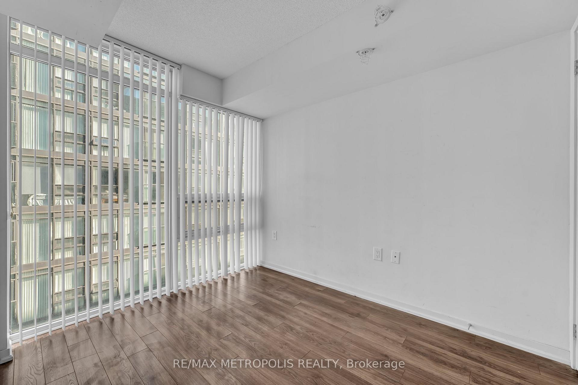 Photo 13 of Unit 1902W, 36 Lisgar Street, Toronto, Little Portugal — HOMEH