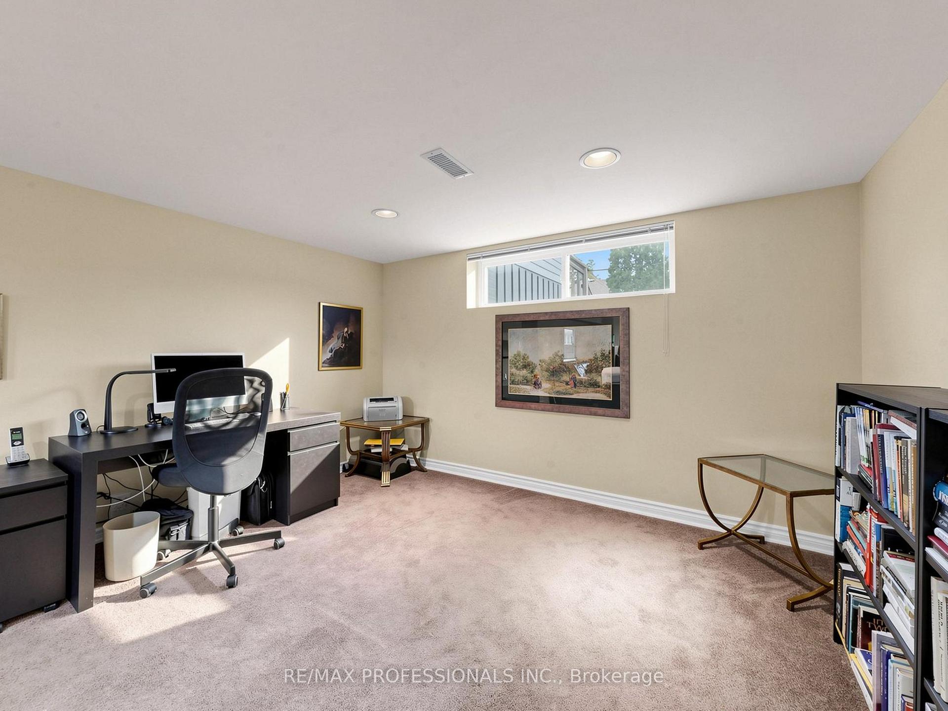 Photo 23 of 24 Breadner Drive, Etobicoke, Willowridge-Martingrove-Richview — HOMEH