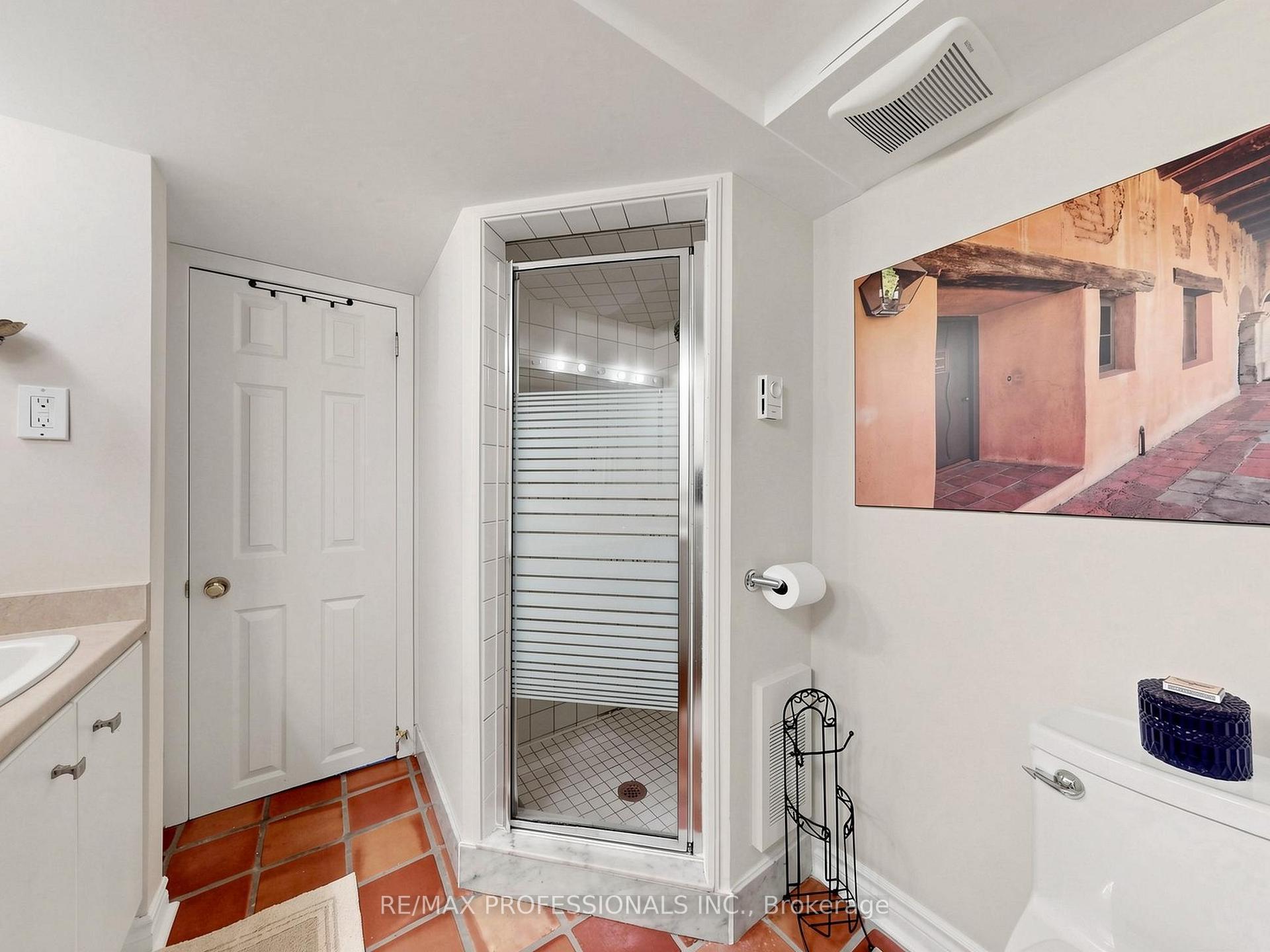 Photo 26 of 24 Breadner Drive, Etobicoke, Willowridge-Martingrove-Richview — HOMEH