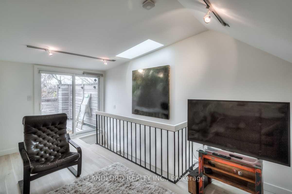Photo 17 of 133 Munro Street, Toronto, South Riverdale — HOMEH