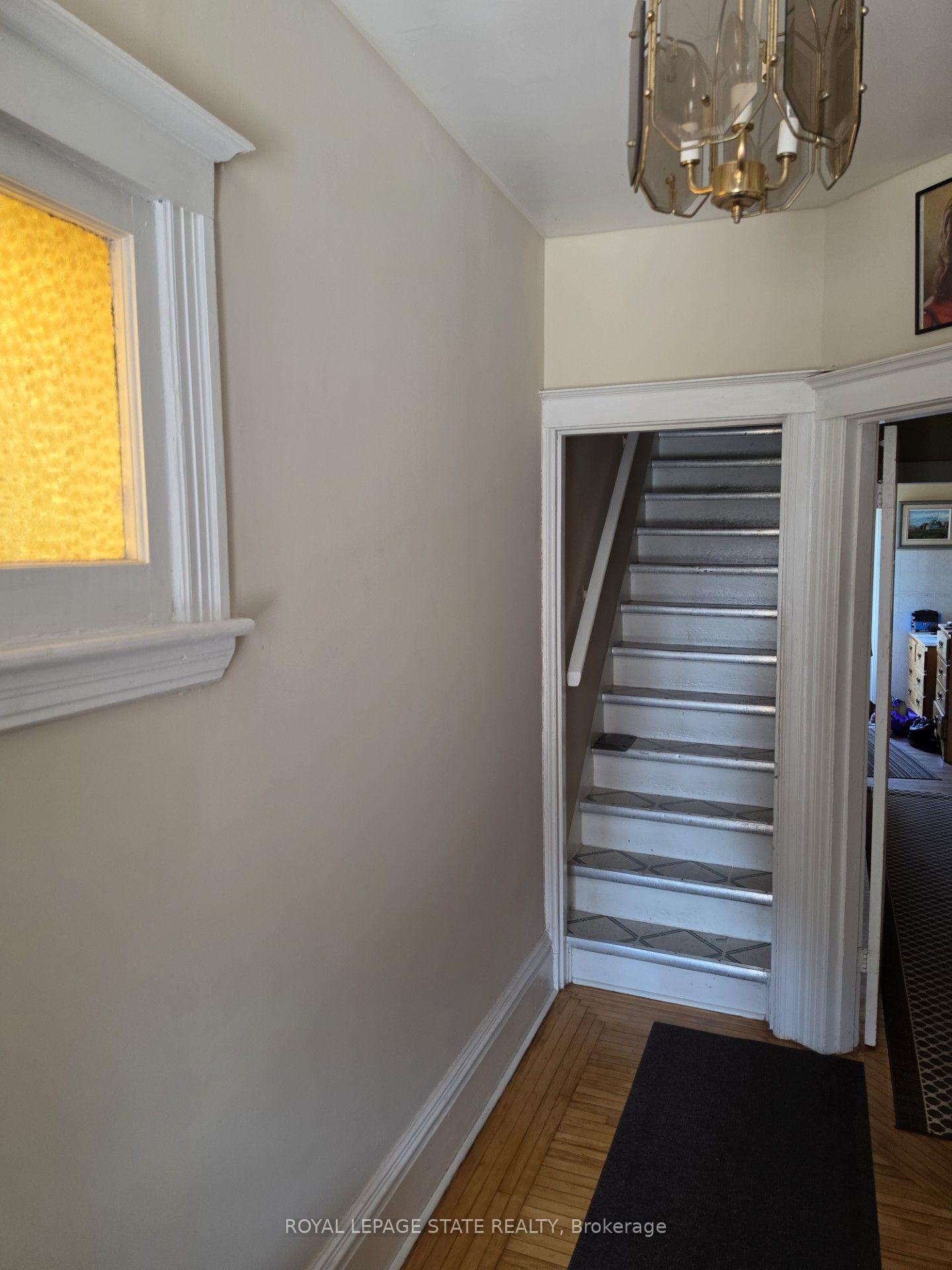 Photo 4 of 44 Arthur Avenue N, Hamilton, Gibson — HOMEH
