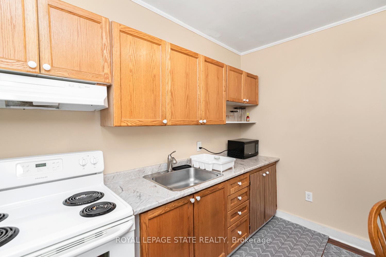 Photo 10 of 44 Arthur Avenue N, Hamilton, Gibson — HOMEH