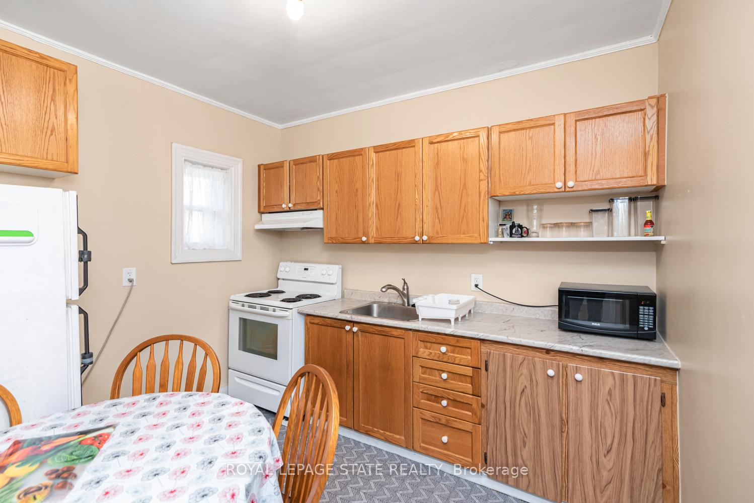 Photo 12 of 44 Arthur Avenue N, Hamilton, Gibson — HOMEH