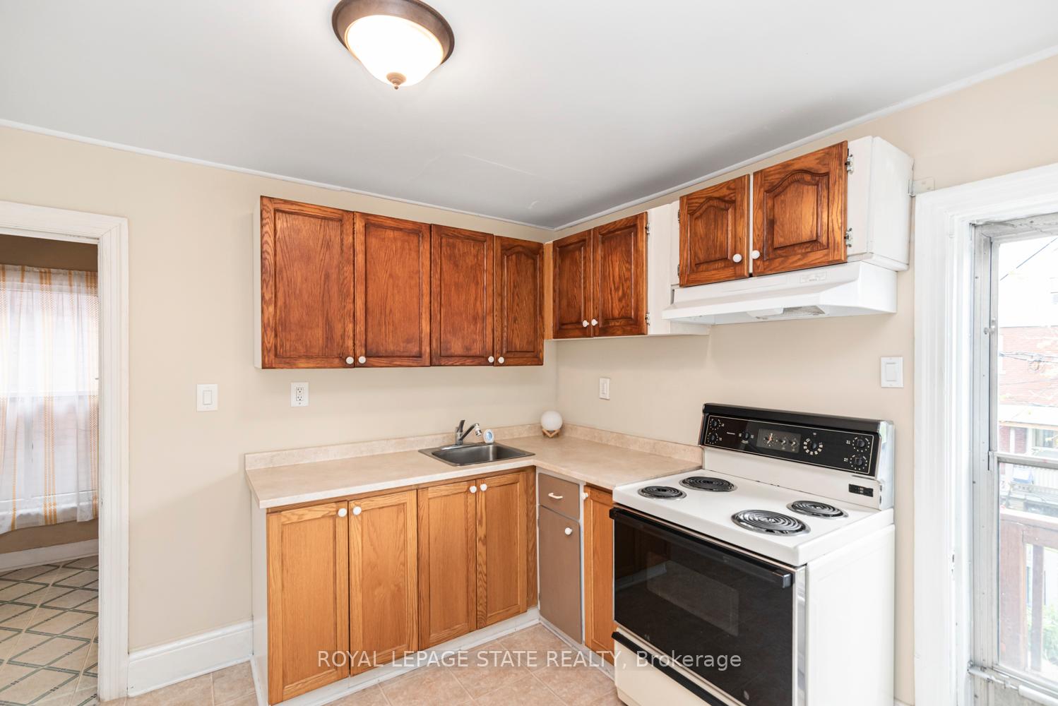 Photo 21 of 44 Arthur Avenue N, Hamilton, Gibson — HOMEH