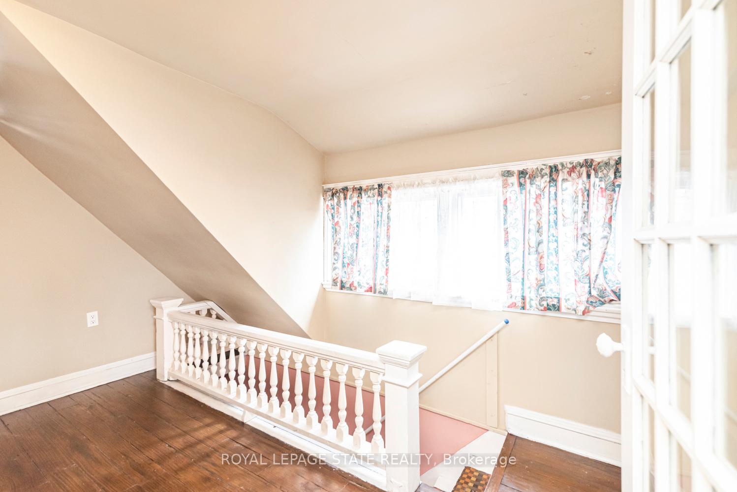 Photo 31 of 44 Arthur Avenue N, Hamilton, Gibson — HOMEH