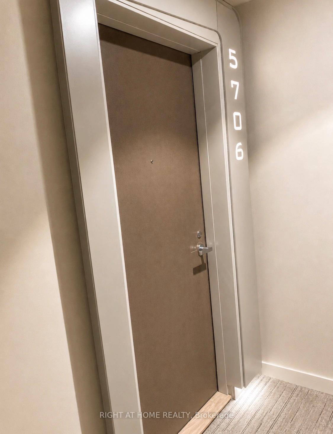 Photo 5 of Unit 5706, 1 Bloor Street E, Toronto, Church-Yonge Corridor — HOMEH