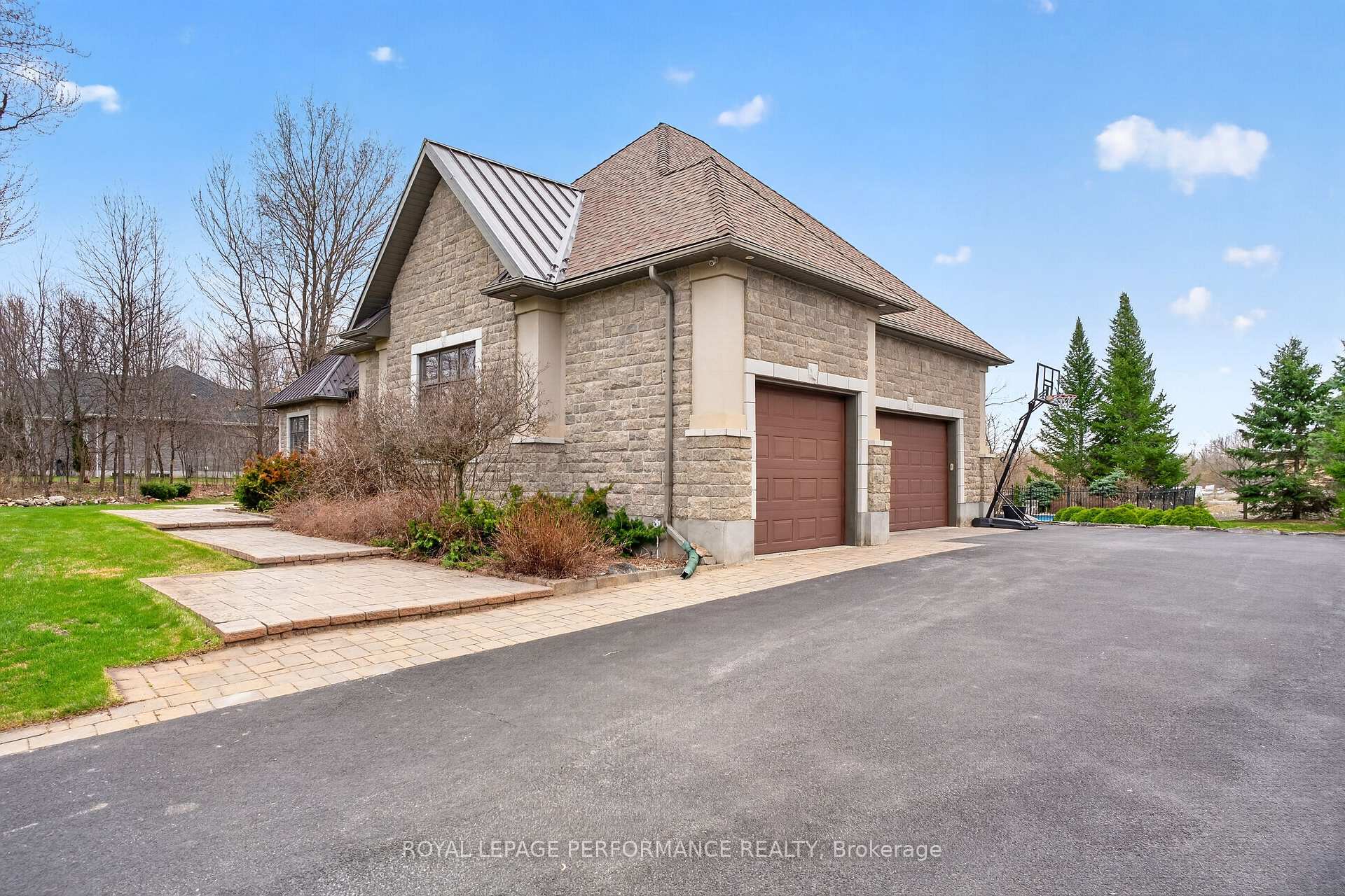 Photo 4 of 6148 Pebblewoods Drive, Ottawa, Greely — HOMEH