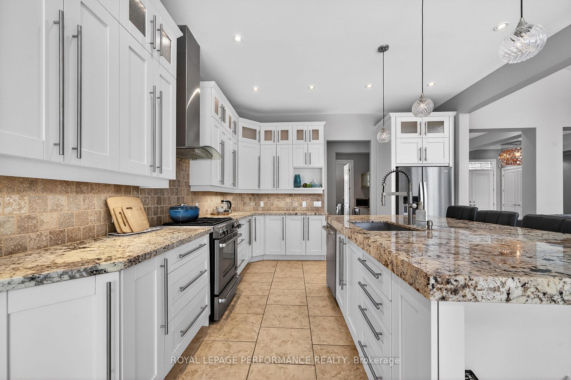 Photo 17 of 6148 Pebblewoods Drive, Ottawa, Greely — HOMEH