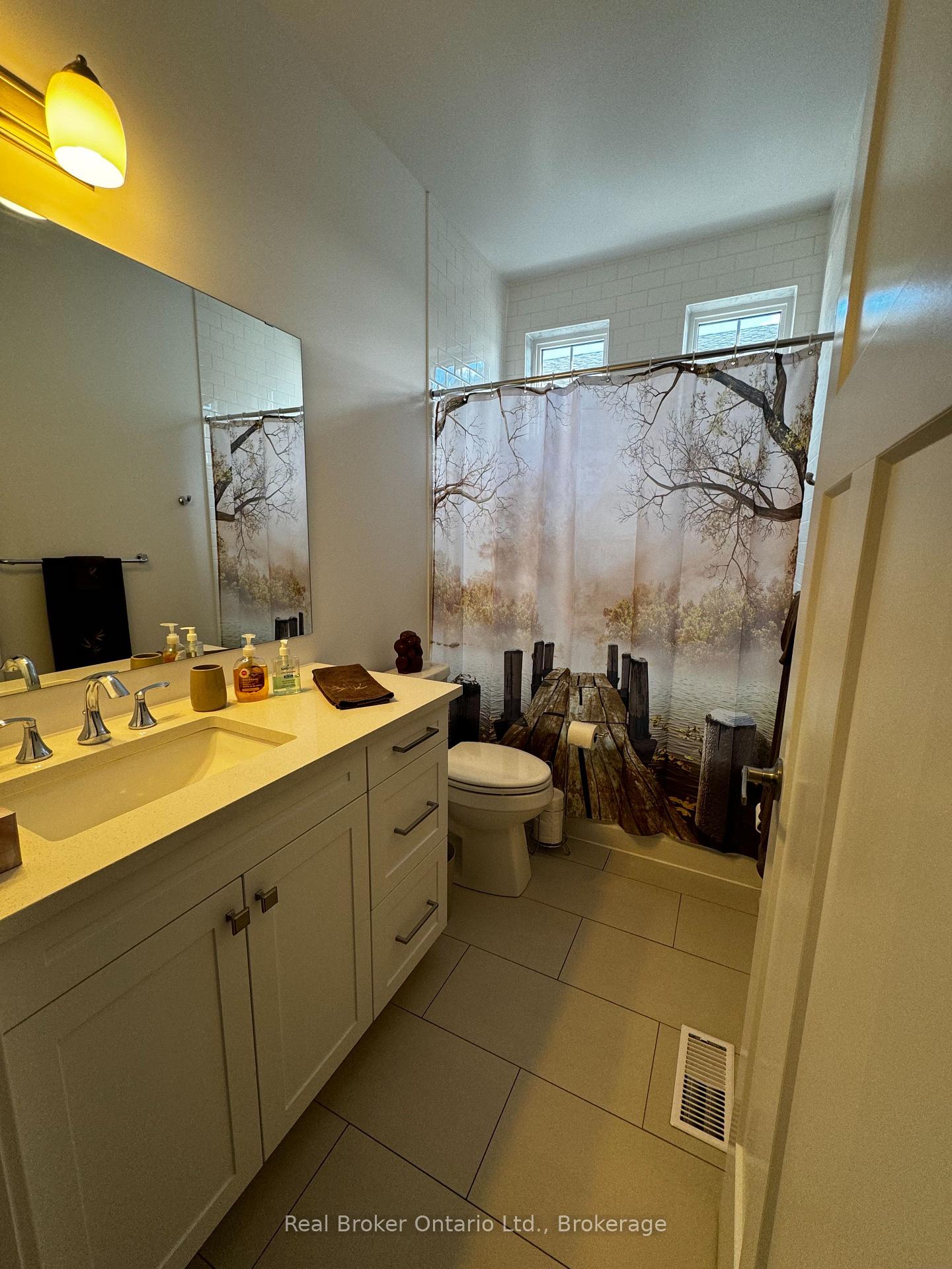Photo 10 of 13 Julia Crescent, Midland — HOMEH