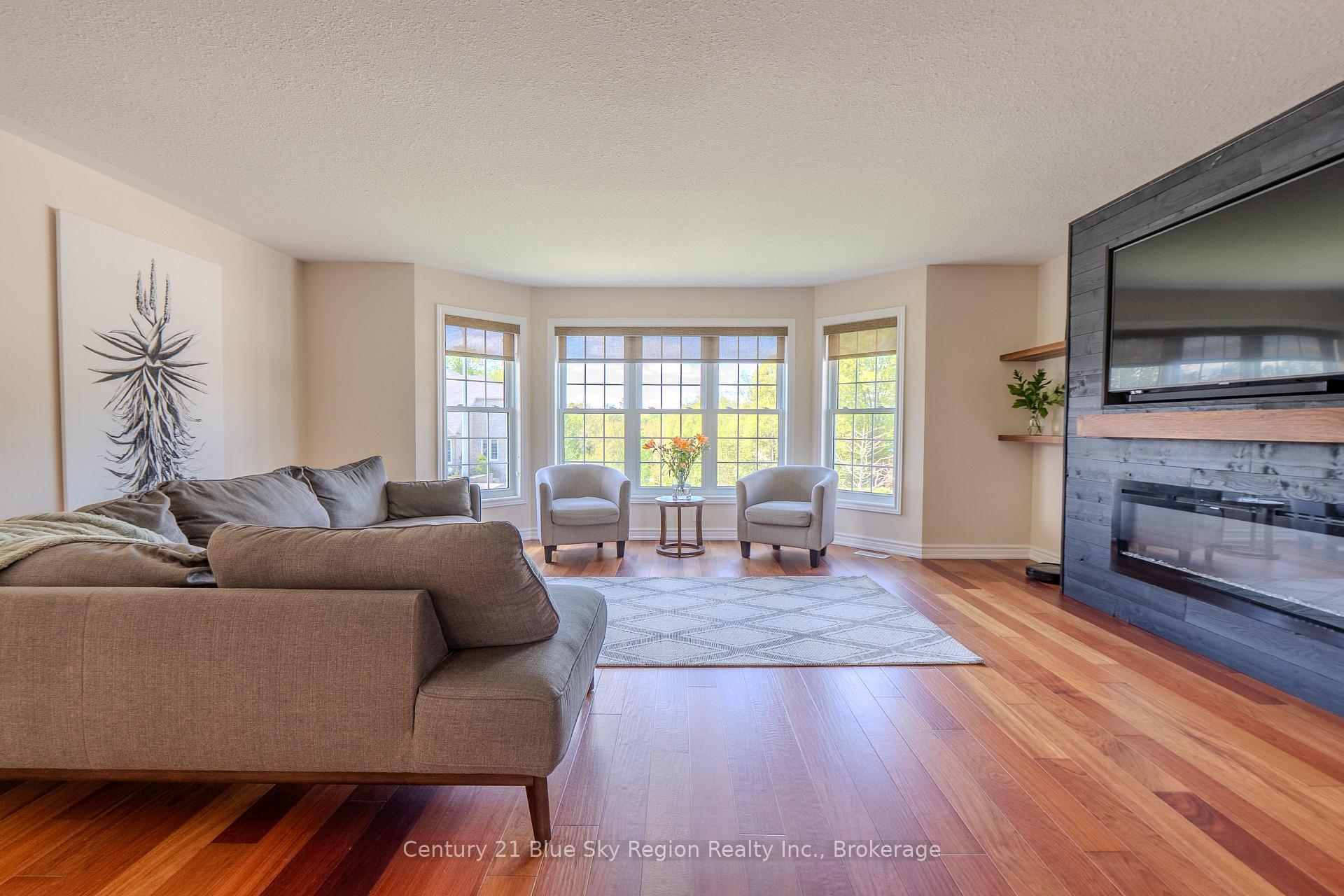 Photo 6 of 28 Stone Manor Drive, North Bay, Airport — HOMEH