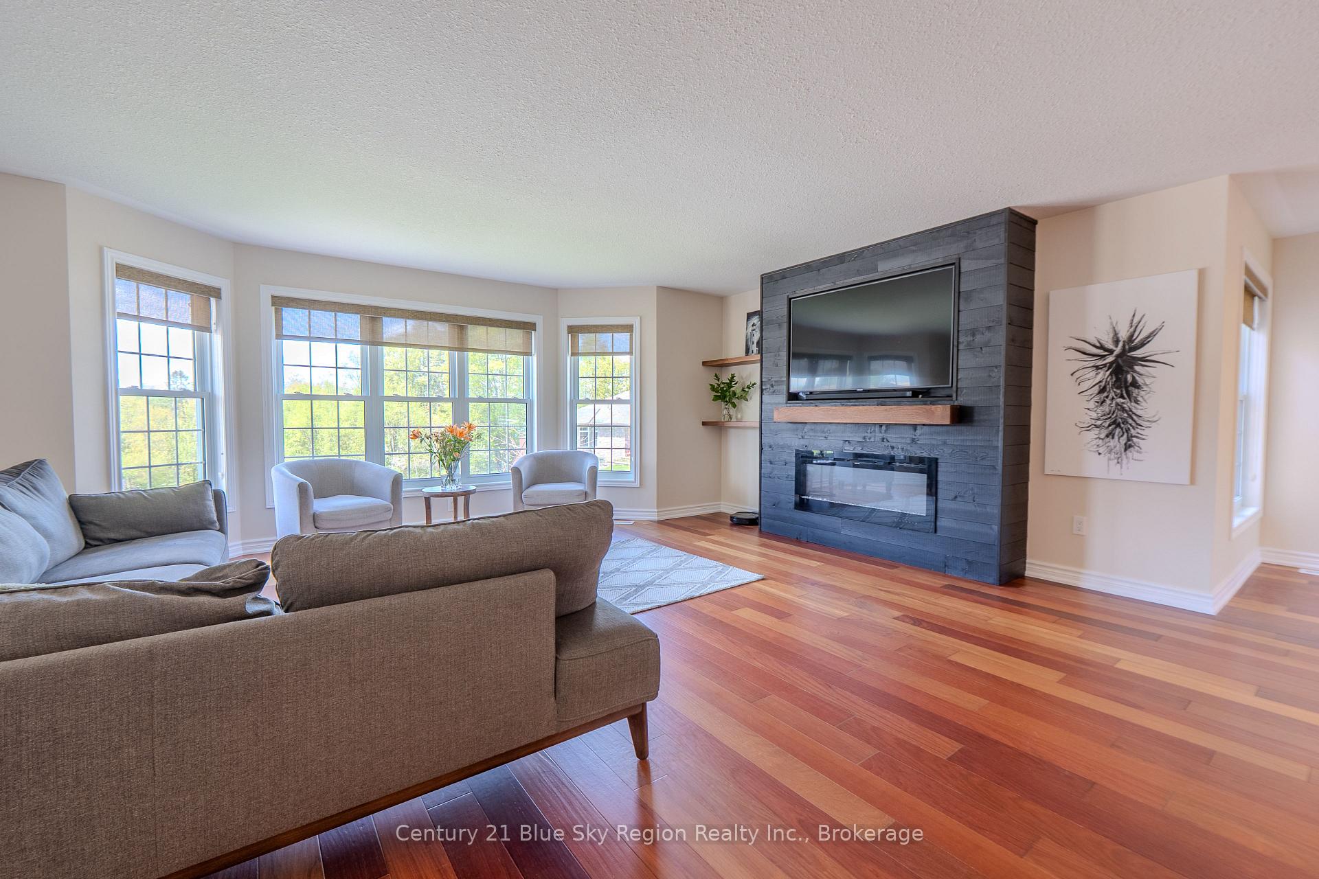 Photo 7 of 28 Stone Manor Drive, North Bay, Airport — HOMEH