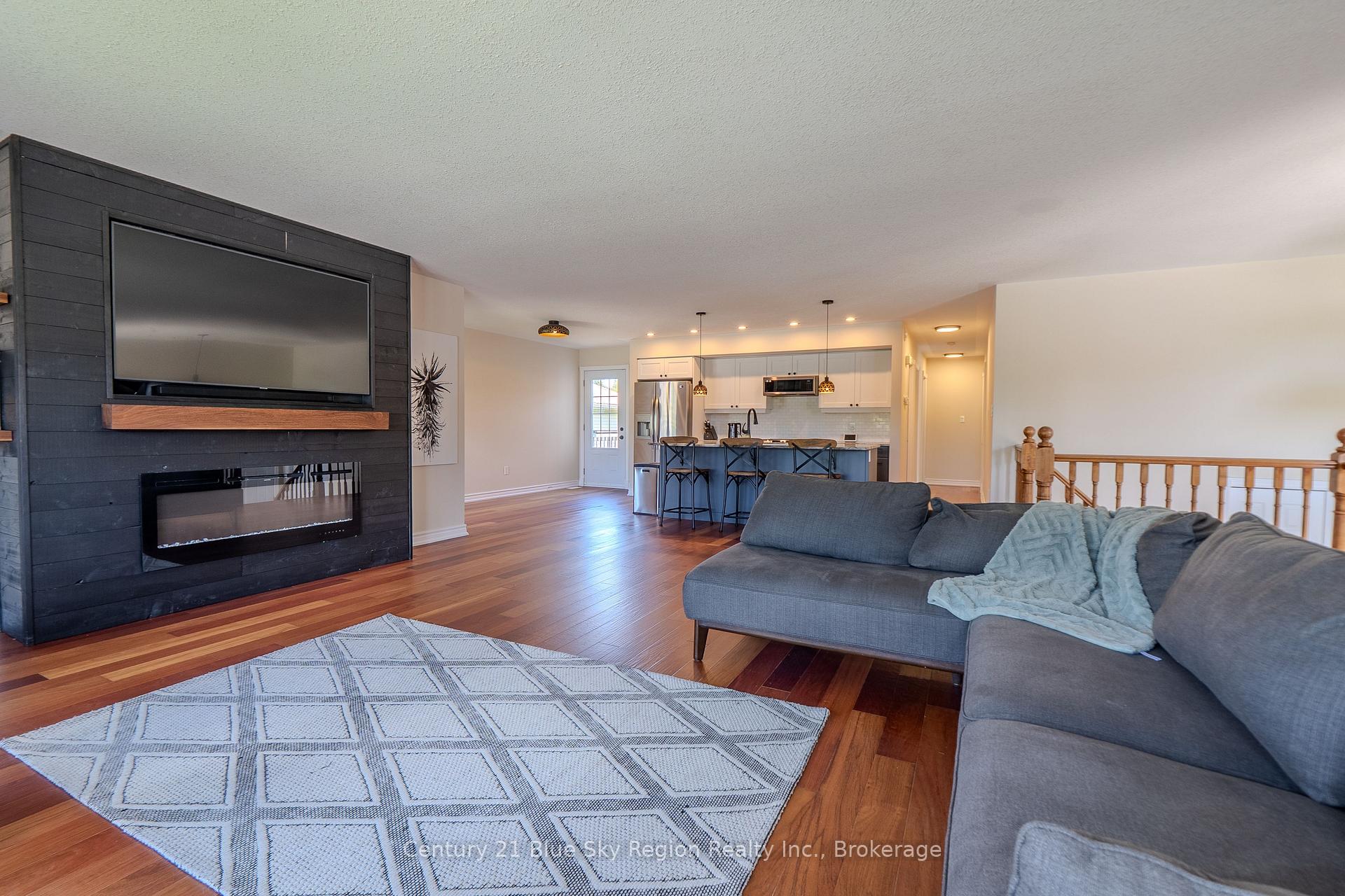 Photo 11 of 28 Stone Manor Drive, North Bay, Airport — HOMEH