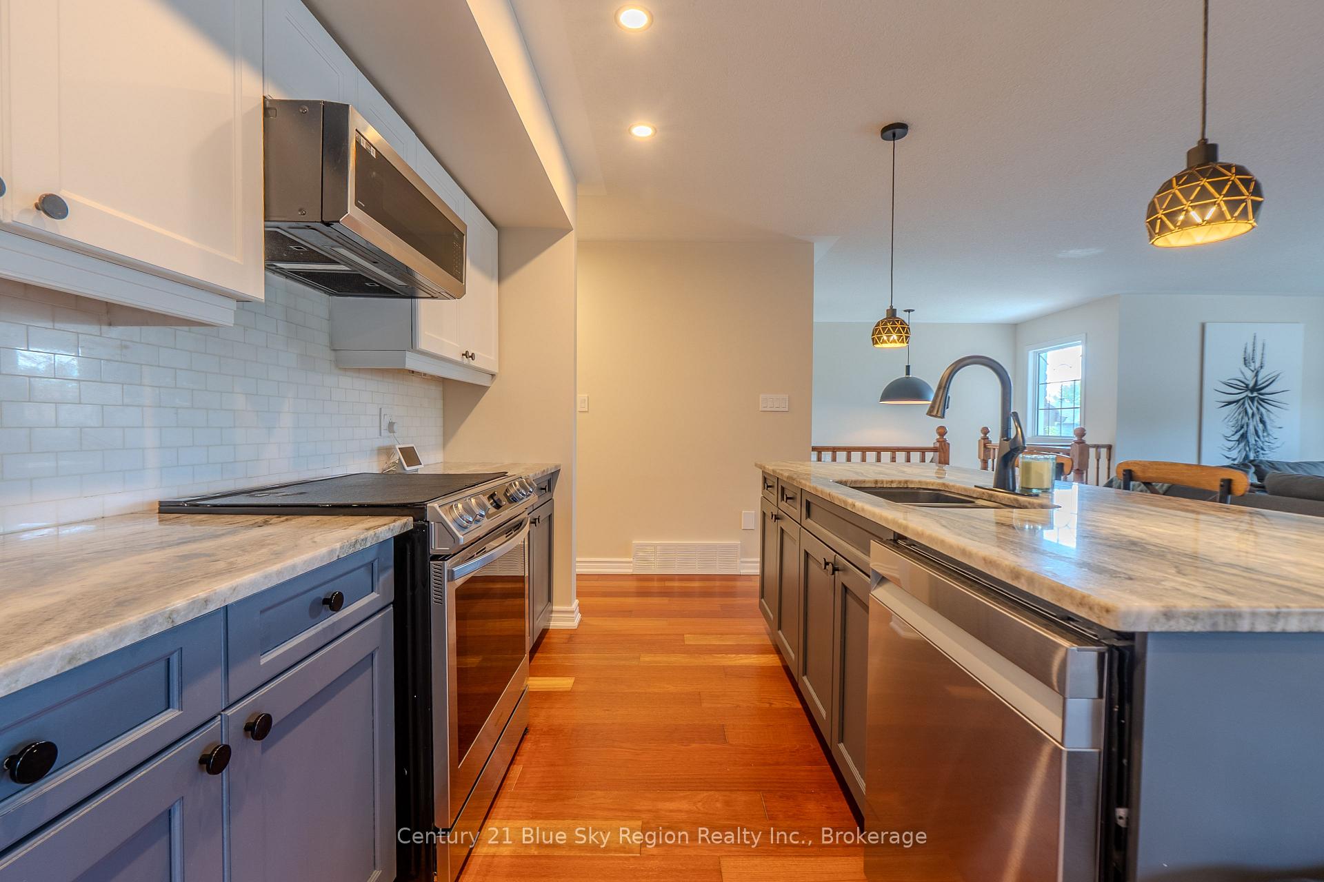 Photo 14 of 28 Stone Manor Drive, North Bay, Airport — HOMEH
