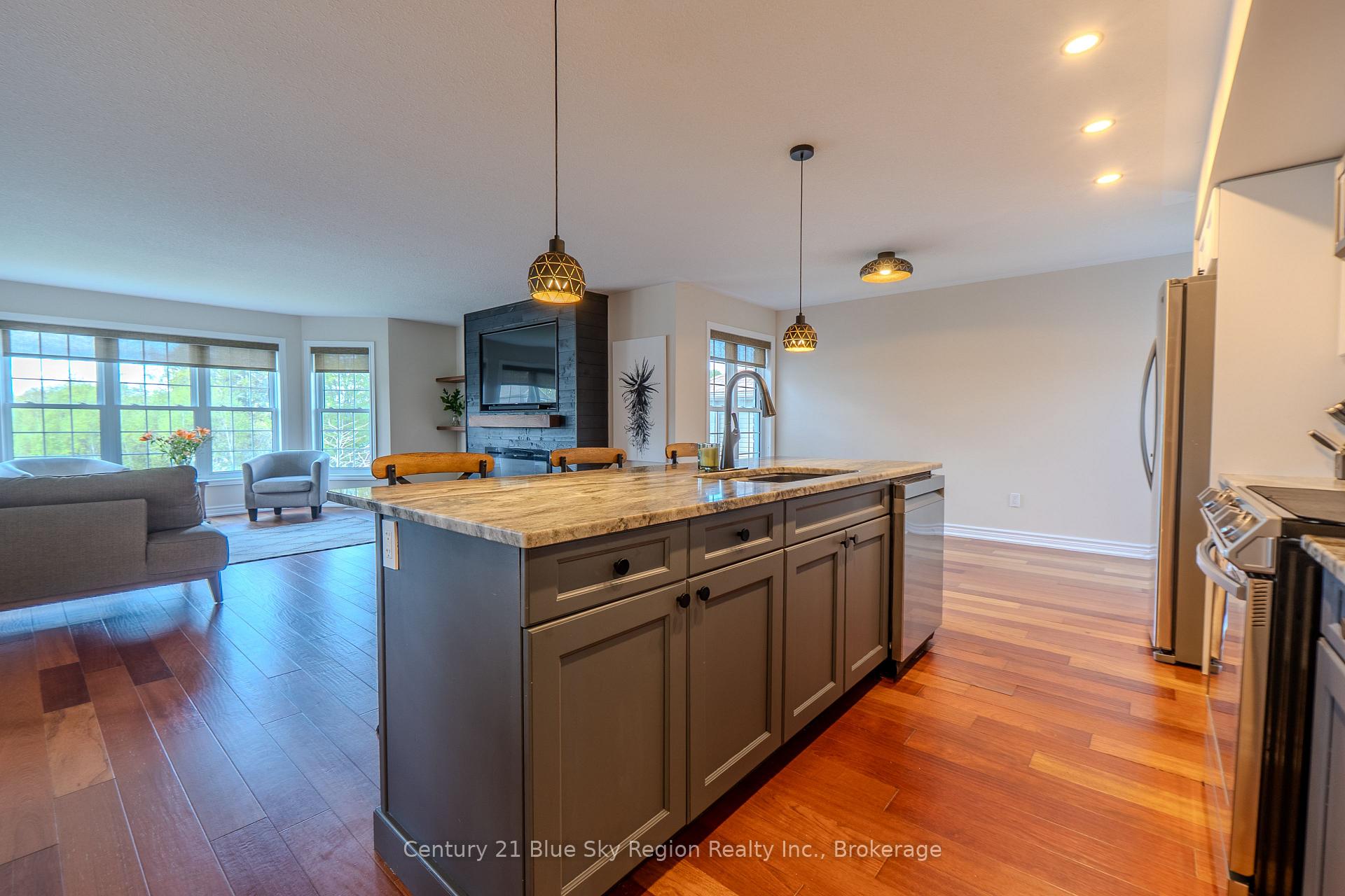 Photo 15 of 28 Stone Manor Drive, North Bay, Airport — HOMEH