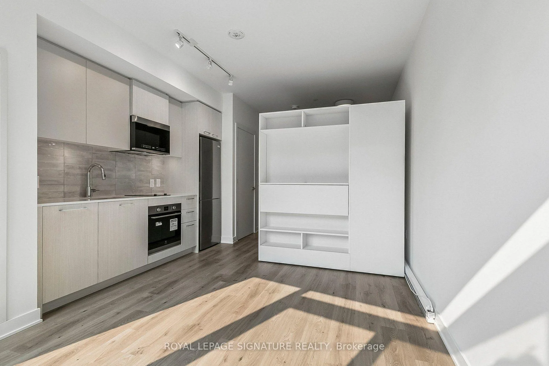 Photo 4 of Unit 622, 10 Oak Street, Toronto, Regent Park — HOMEH