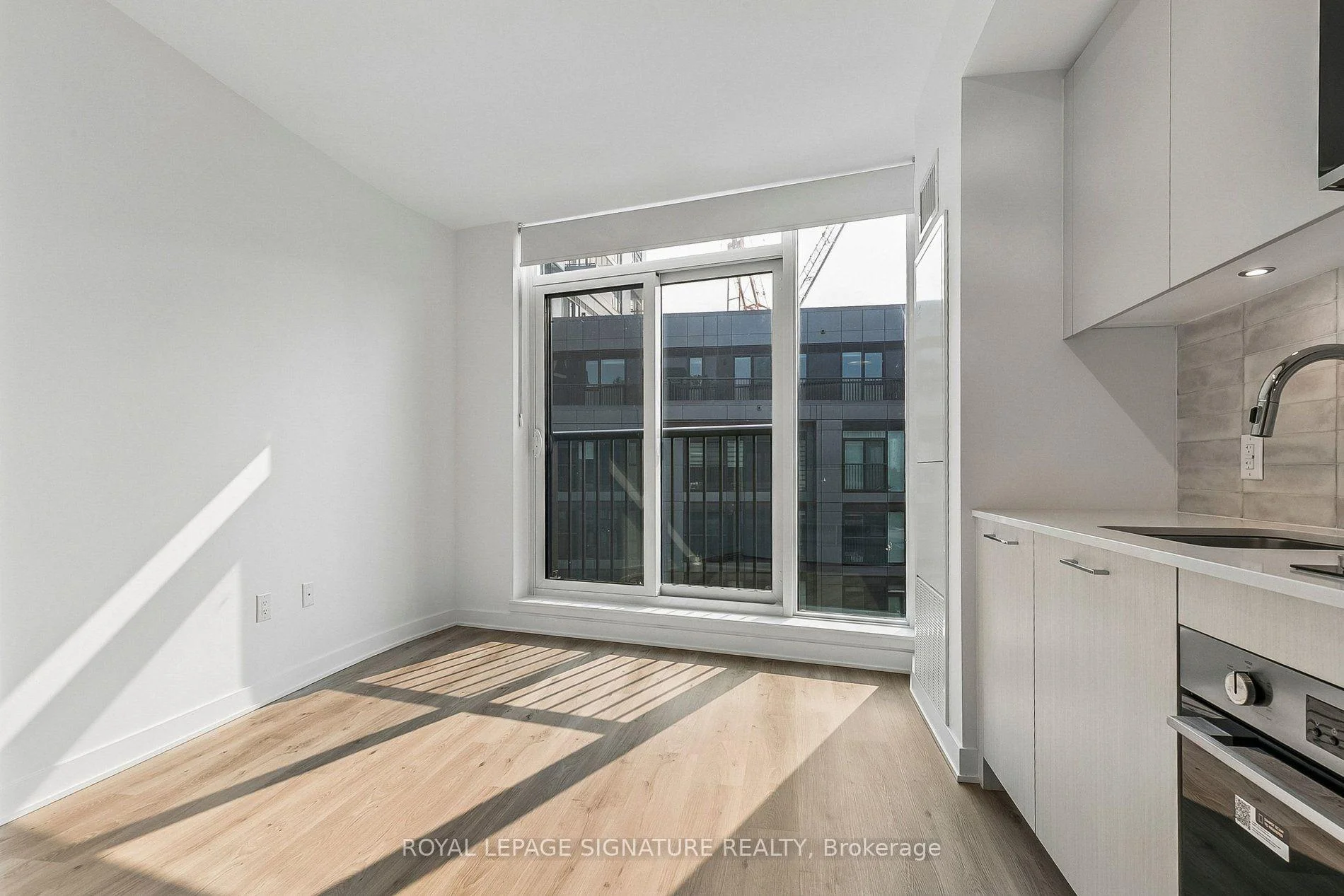 Photo 5 of Unit 622, 10 Oak Street, Toronto, Regent Park — HOMEH