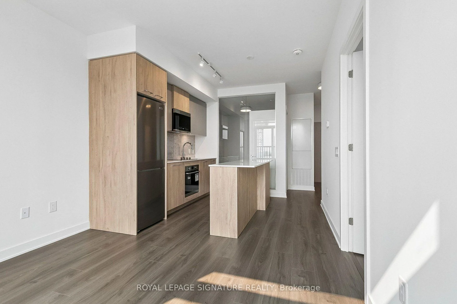 Photo 3 of Unit 644, 10 Oak Street, Toronto, Regent Park — HOMEH