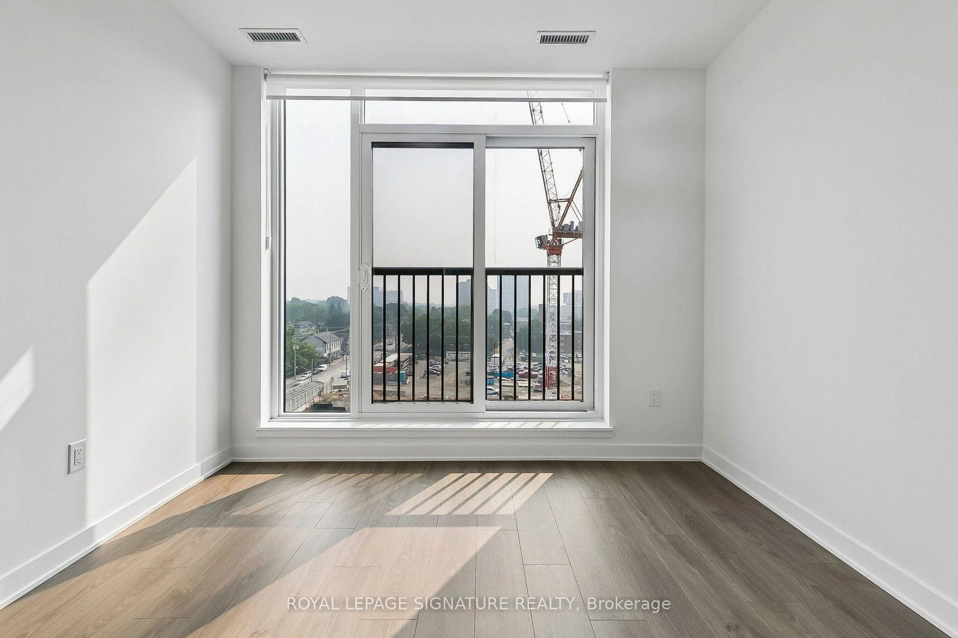 Photo 6 of Unit 644, 10 Oak Street, Toronto, Regent Park — HOMEH