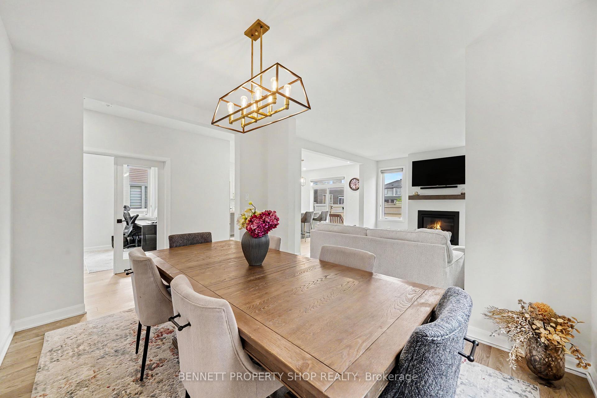 Photo 10 of 95 Russet Terrace, Ottawa, Barrhaven - Half Moon Bay — HOMEH