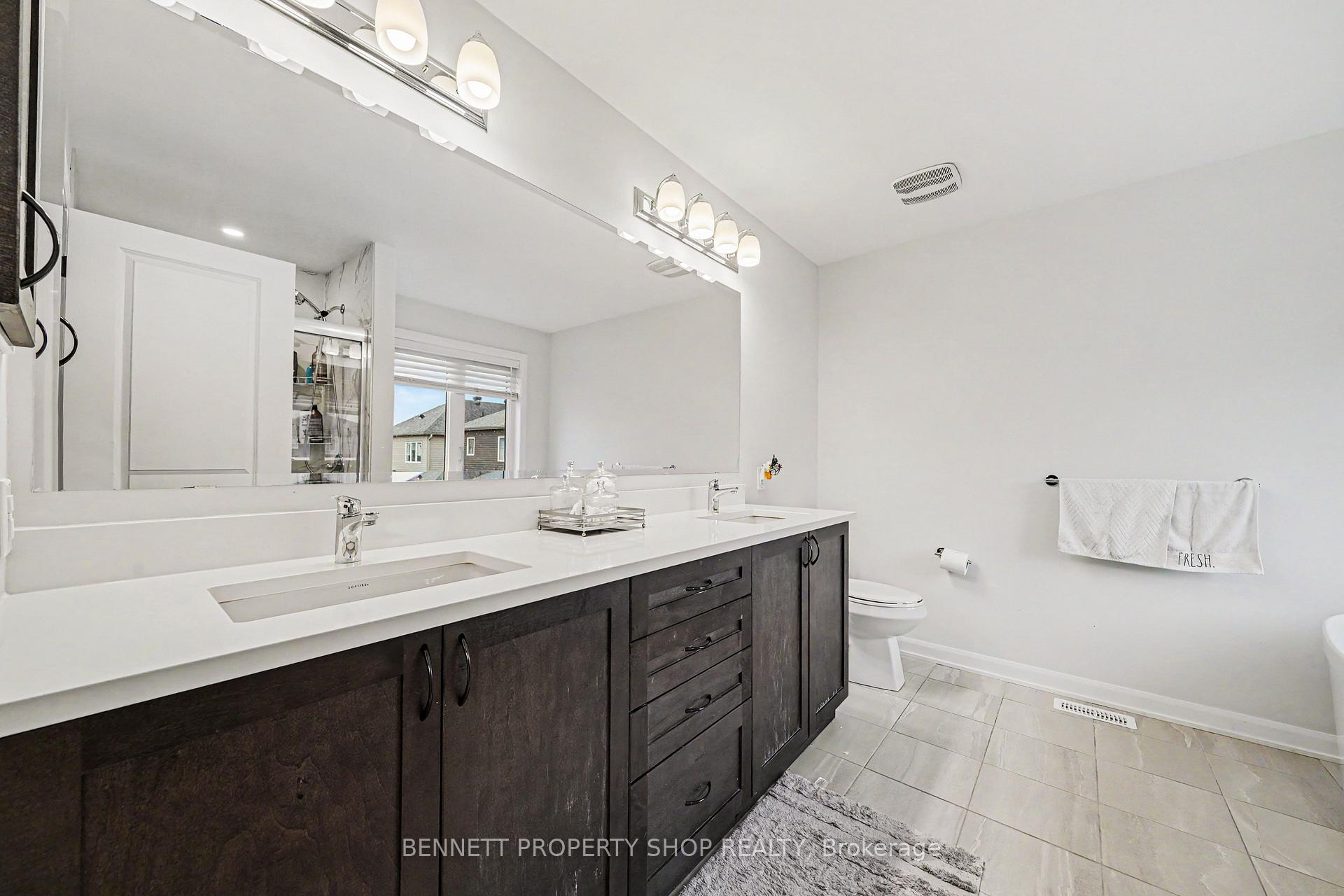 Photo 12 of 95 Russet Terrace, Ottawa, Barrhaven - Half Moon Bay — HOMEH