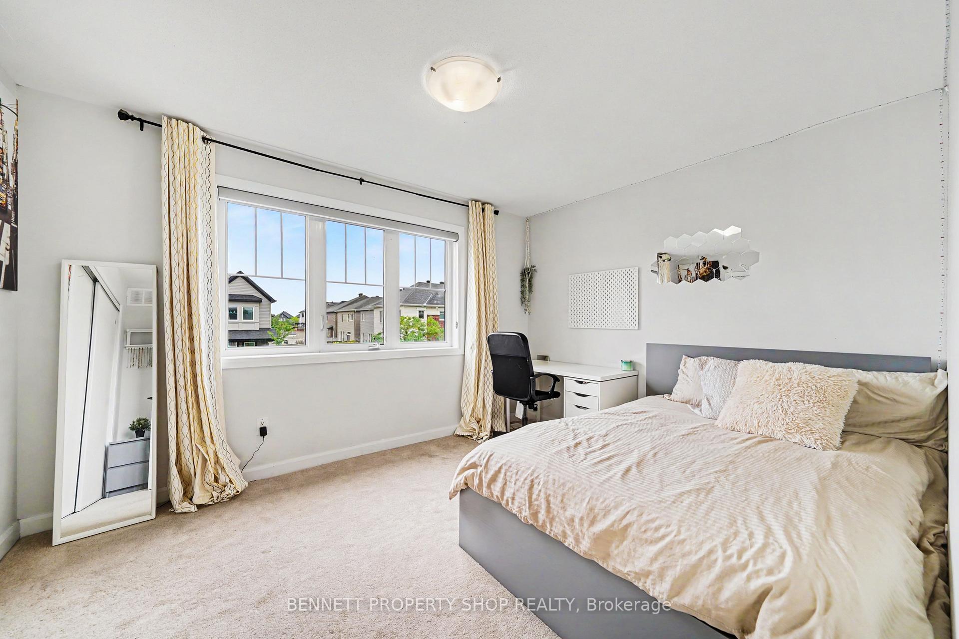 Photo 15 of 95 Russet Terrace, Ottawa, Barrhaven - Half Moon Bay — HOMEH