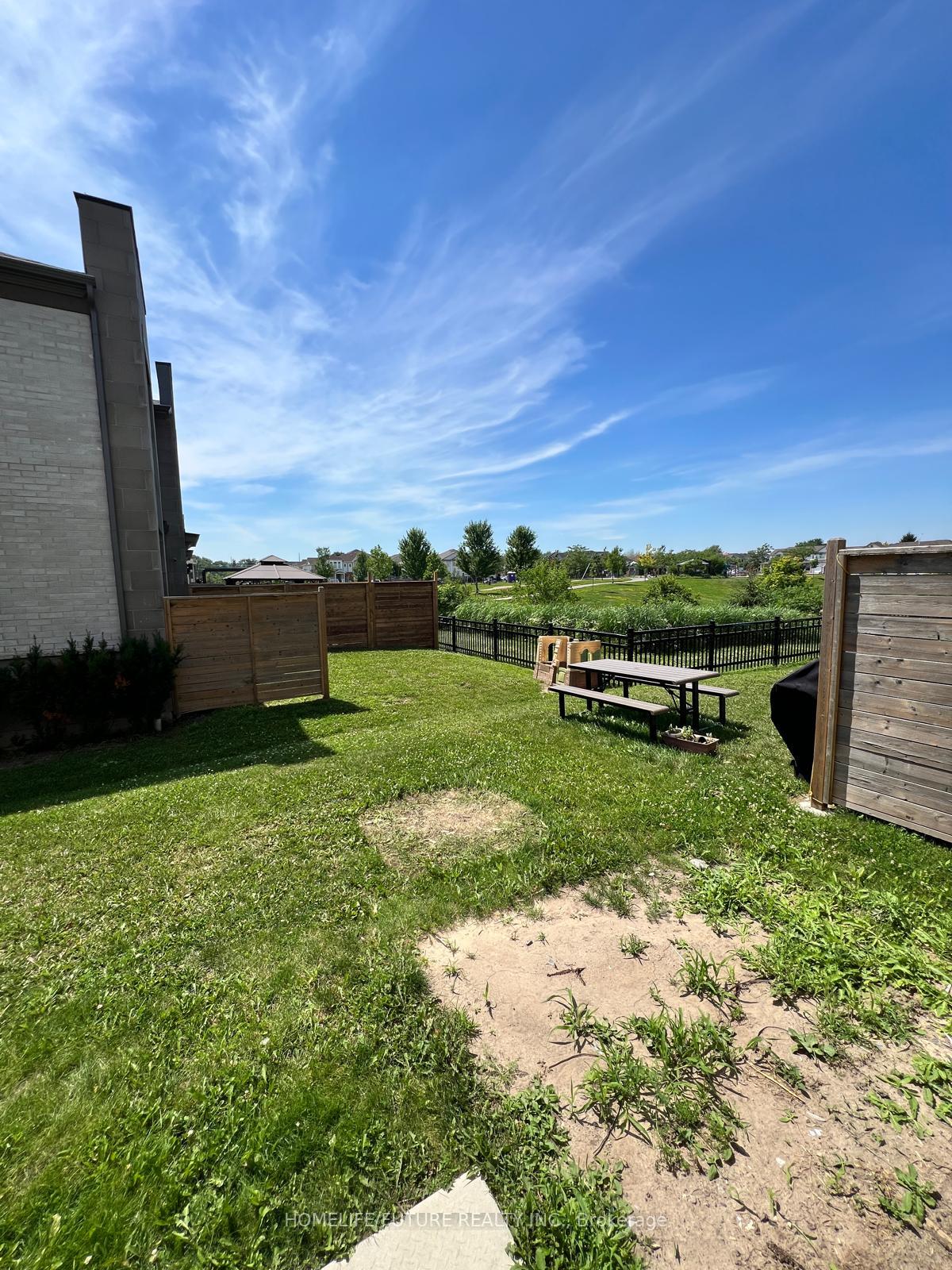 Photo 23 of 54 Donald Fleming Way, Whitby, Pringle Creek — HOMEH