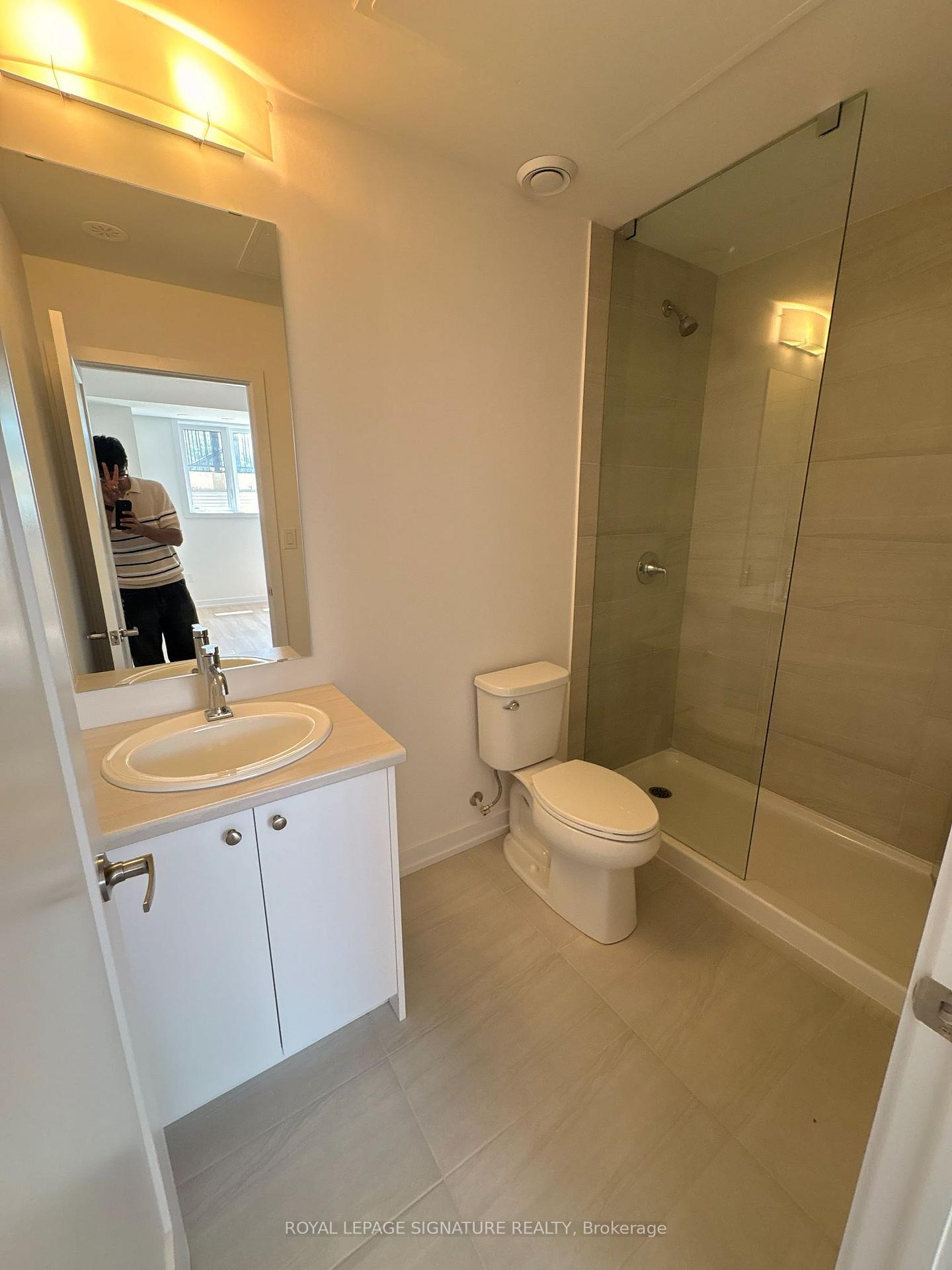 Photo 17 of Unit R8, 25 Palace Street, Kitchener, Laurentian Hills — HOMEH