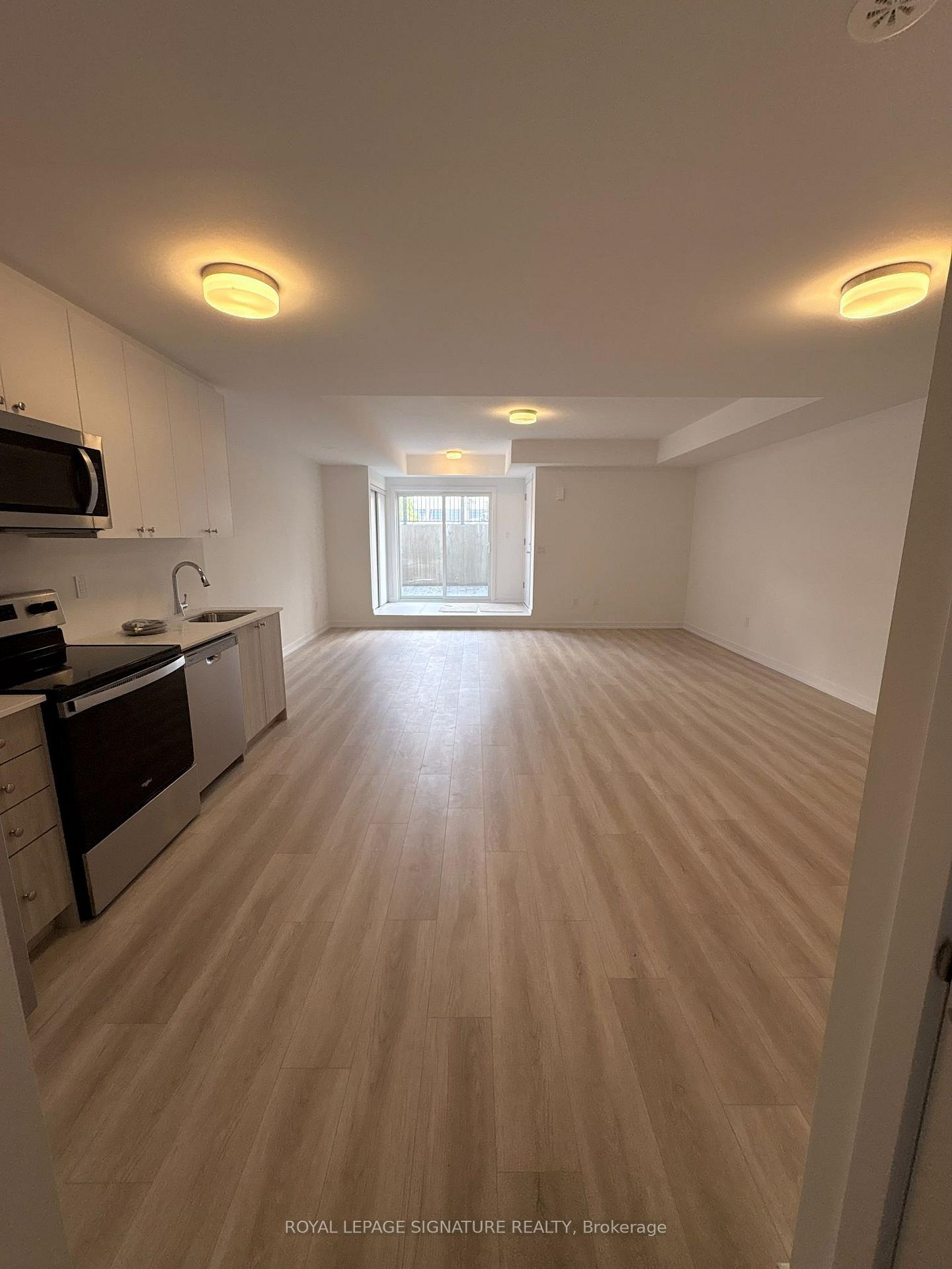 Photo 18 of Unit R8, 25 Palace Street, Kitchener, Laurentian Hills — HOMEH
