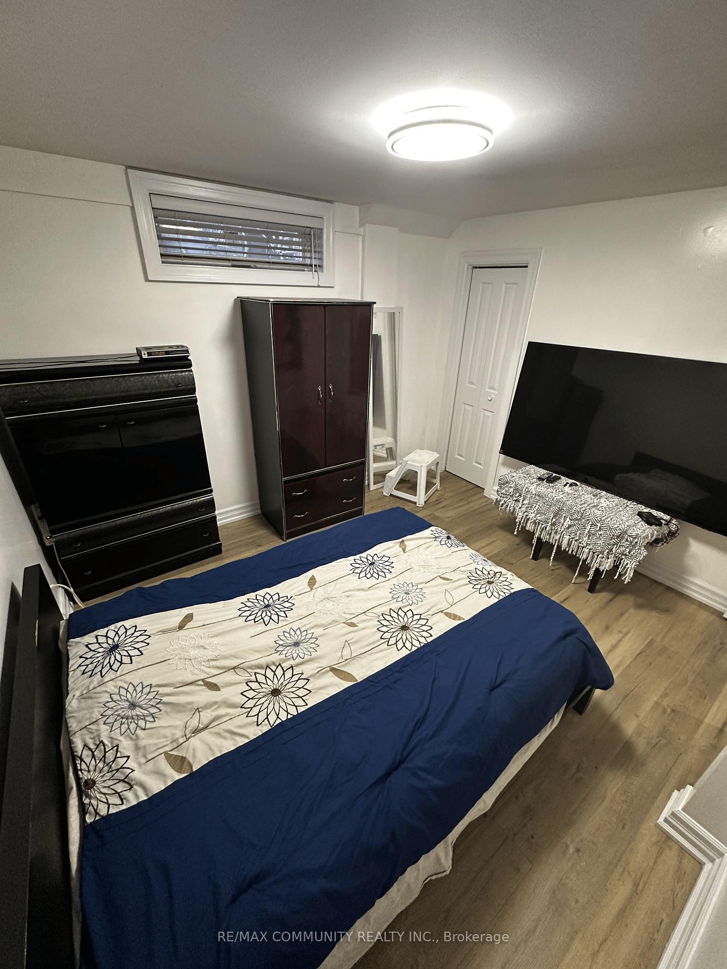 Photo 7 of Unit Lower, 4 Lakeview Avenue, Toronto, Trinity-Bellwoods — HOMEH