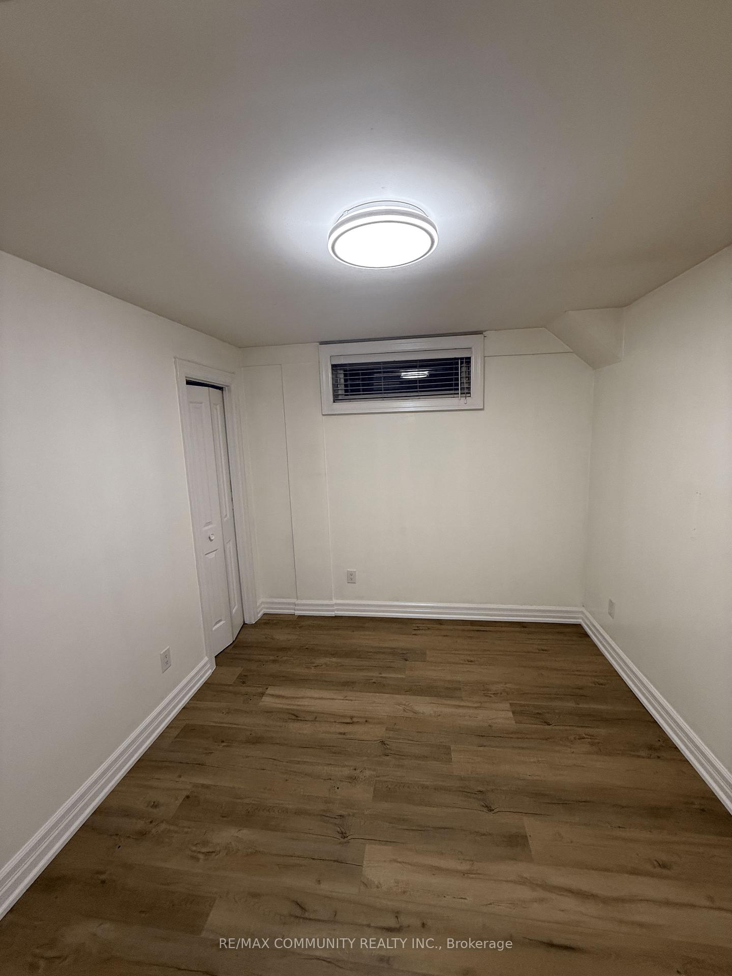 Photo 8 of Unit Lower, 4 Lakeview Avenue, Toronto, Trinity-Bellwoods — HOMEH