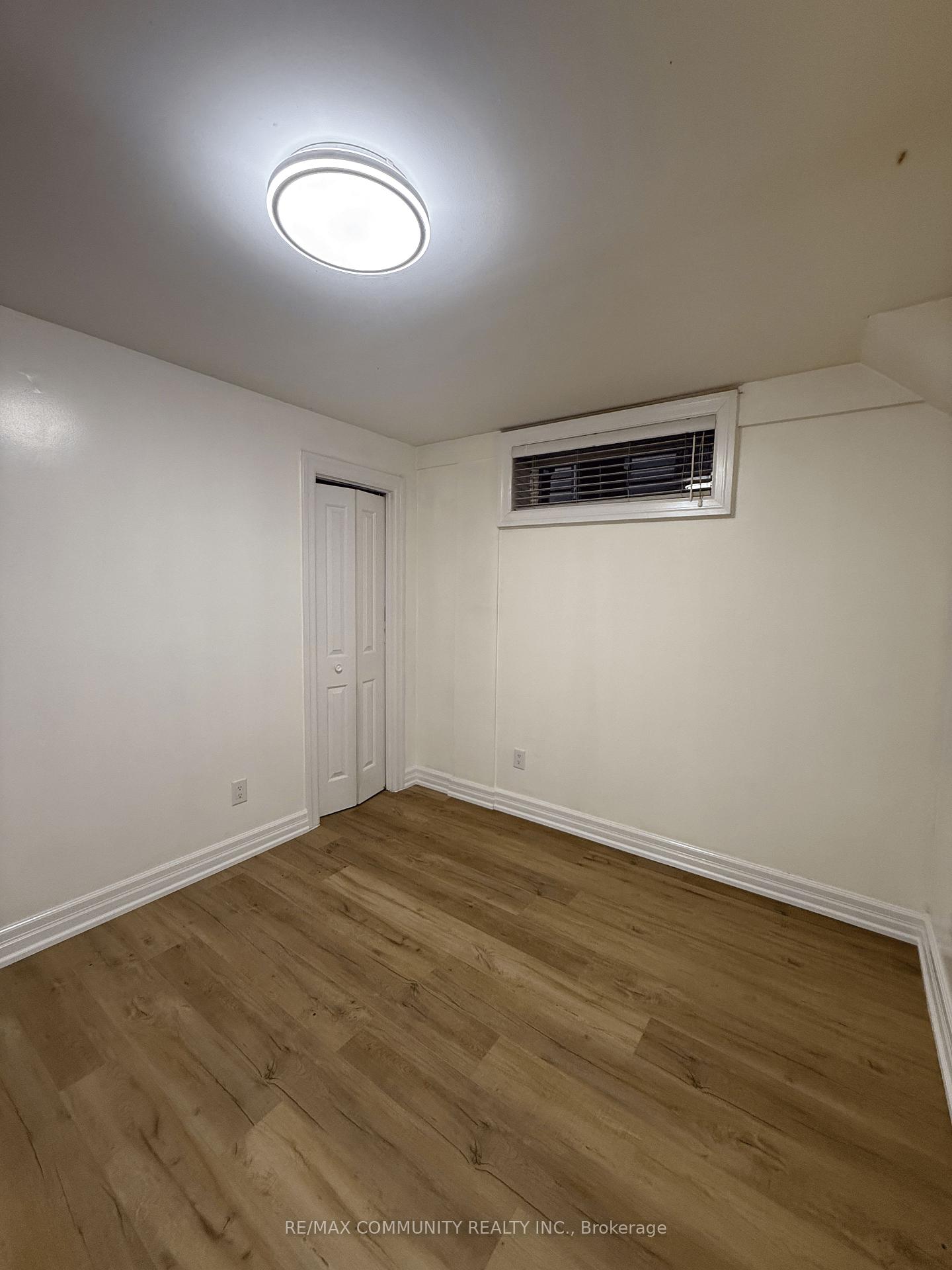 Photo 9 of Unit Lower, 4 Lakeview Avenue, Toronto, Trinity-Bellwoods — HOMEH