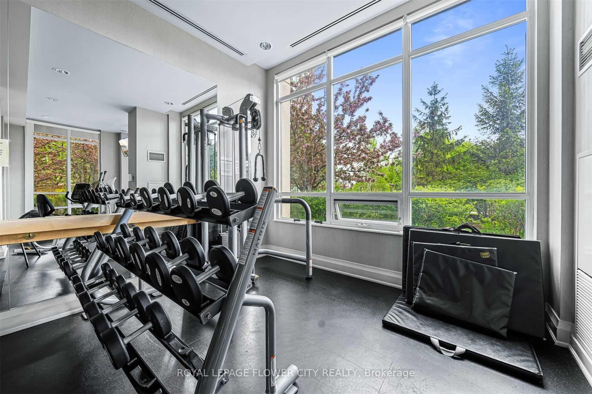 Photo 9 of Unit 403, 88 Promenade Circle, Vaughan, Brownridge — HOMEH