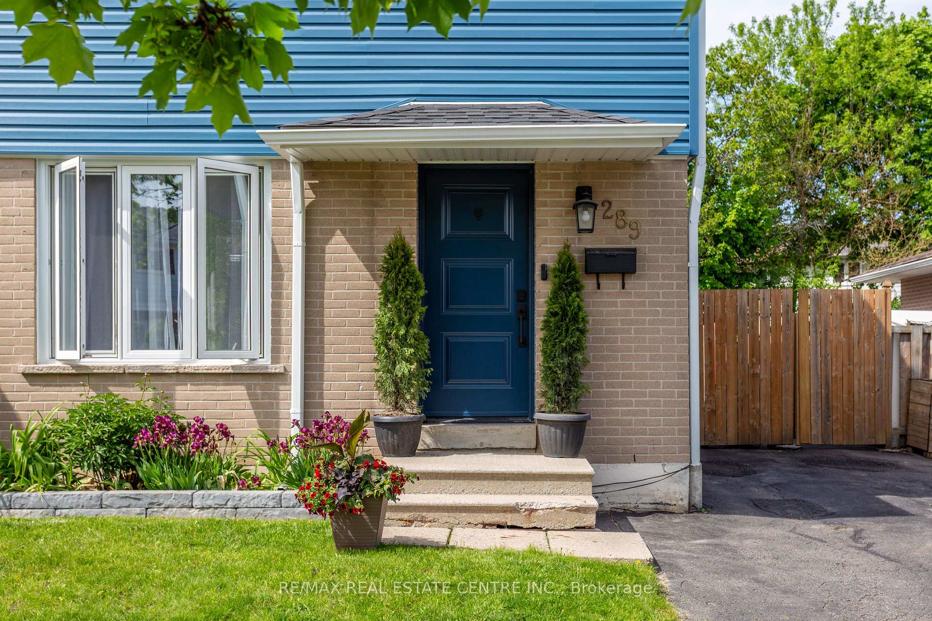 Photo 2 of 289 Archdekin Drive, Brampton, Madoc — HOMEH
