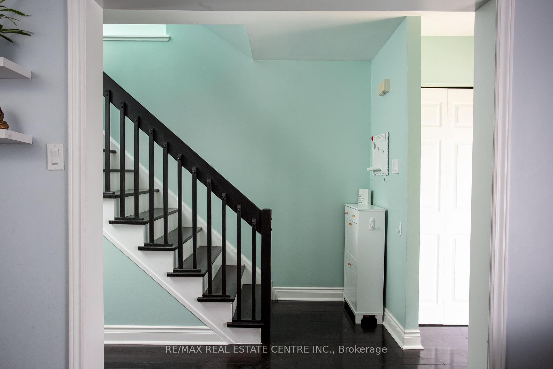Photo 4 of 289 Archdekin Drive, Brampton, Madoc — HOMEH