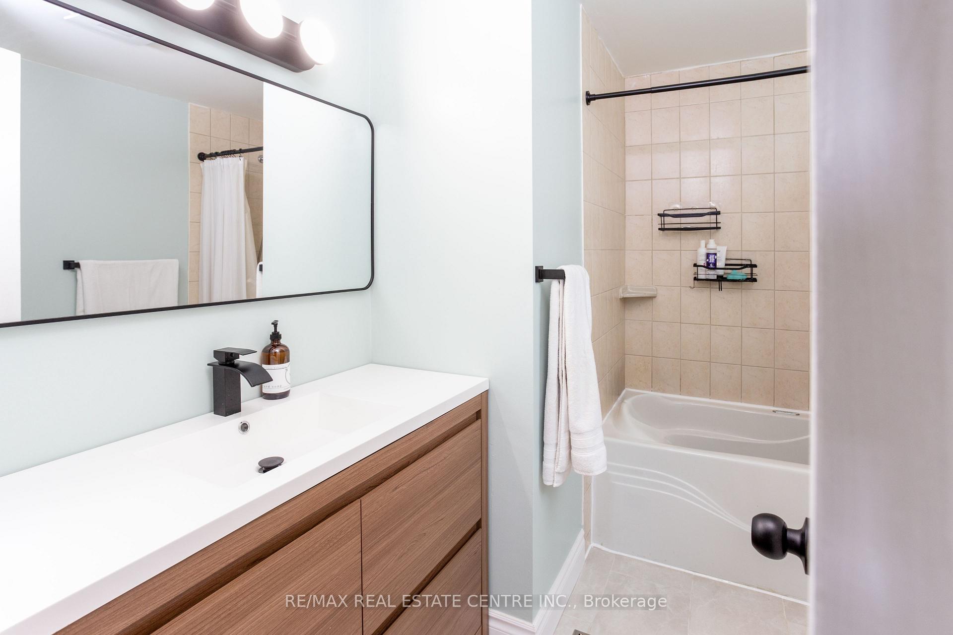 Photo 28 of 289 Archdekin Drive, Brampton, Madoc — HOMEH