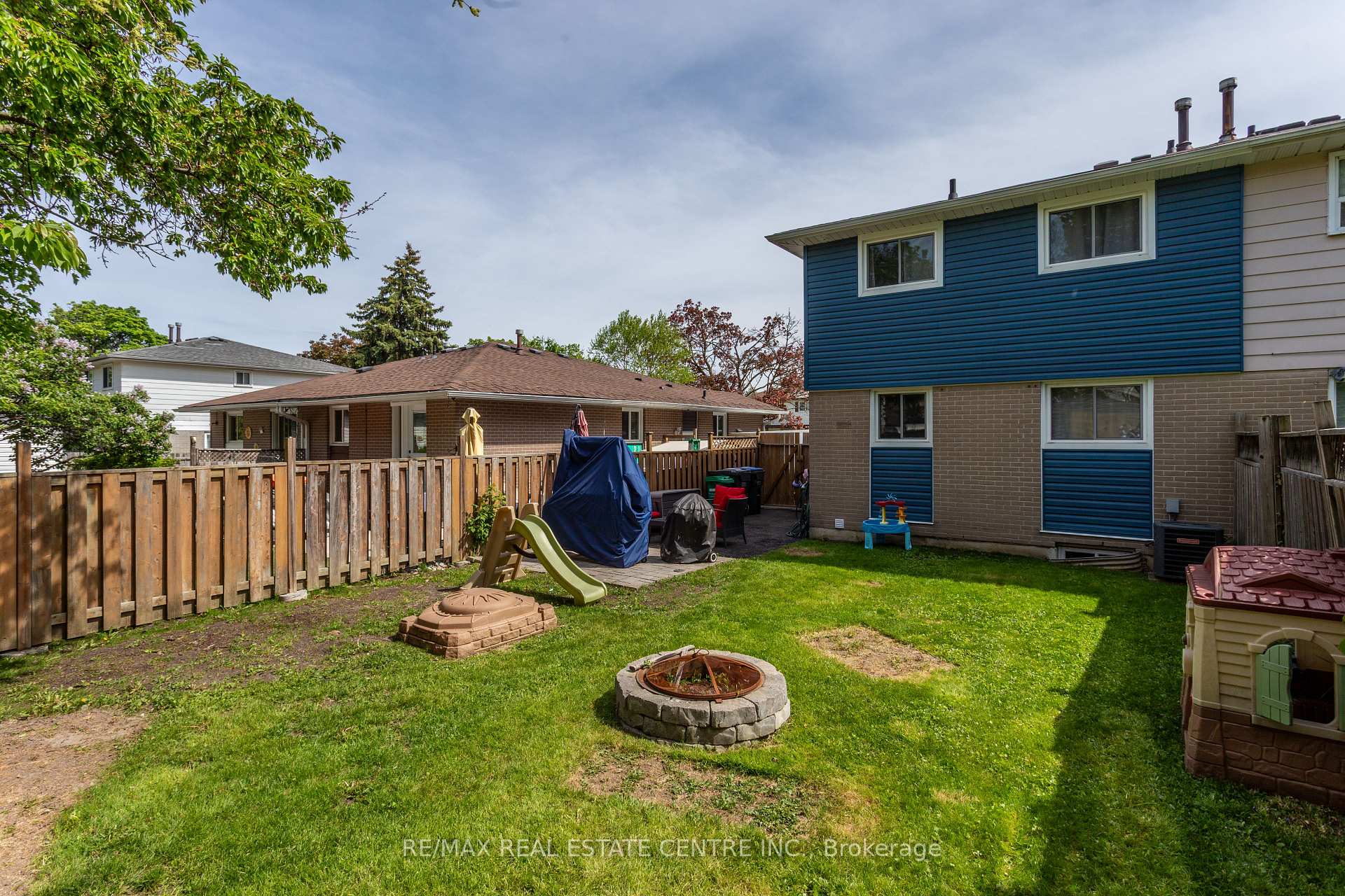 Photo 36 of 289 Archdekin Drive, Brampton, Madoc — HOMEH
