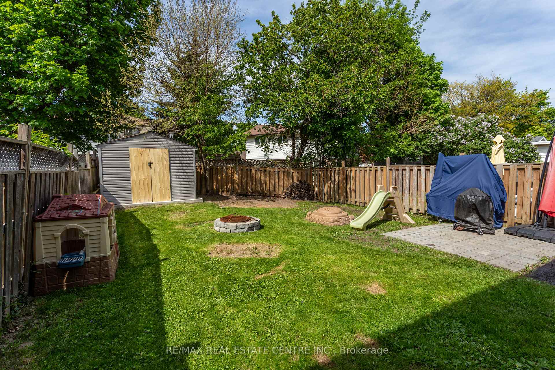 Photo 37 of 289 Archdekin Drive, Brampton, Madoc — HOMEH