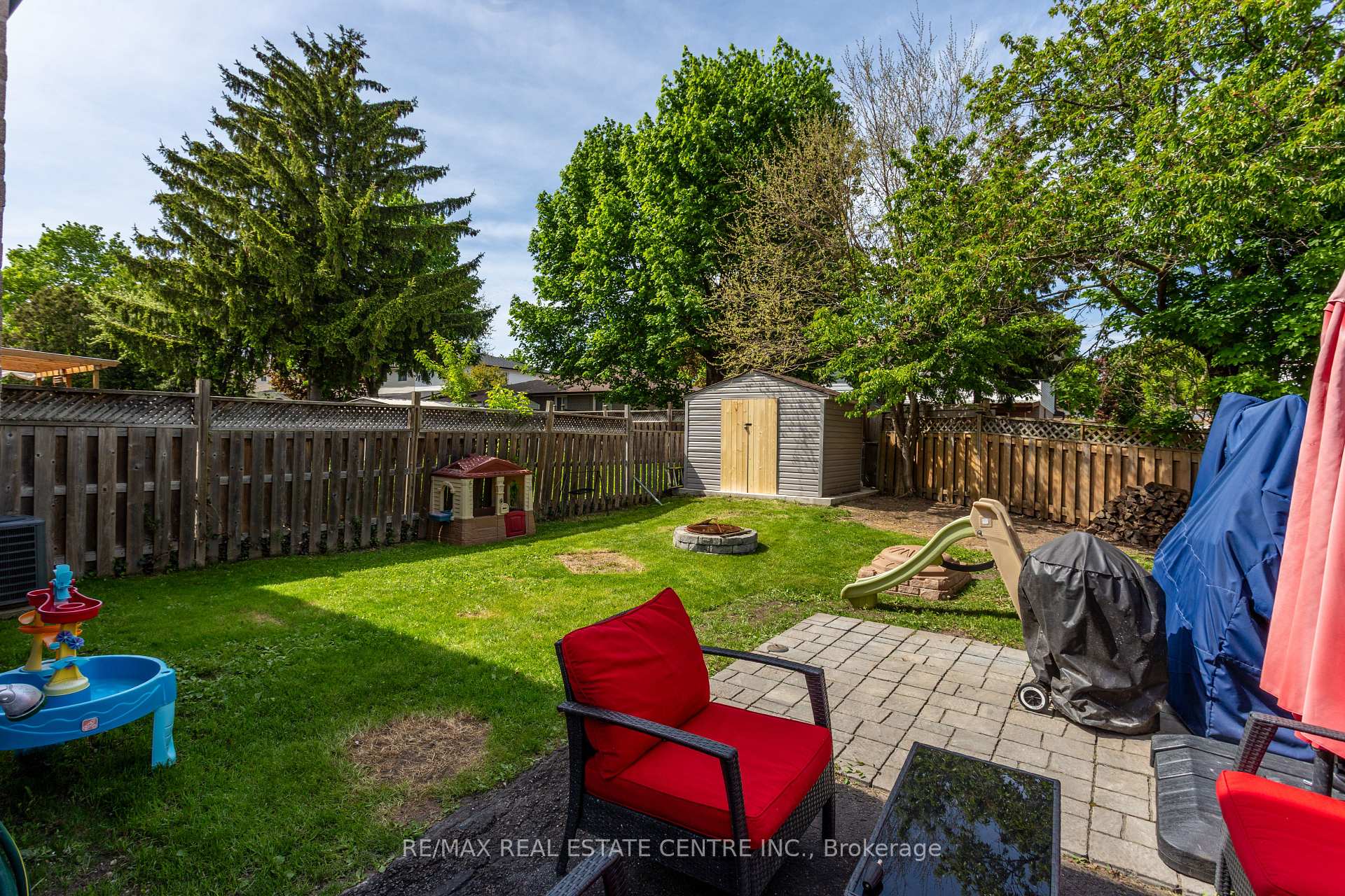 Photo 39 of 289 Archdekin Drive, Brampton, Madoc — HOMEH