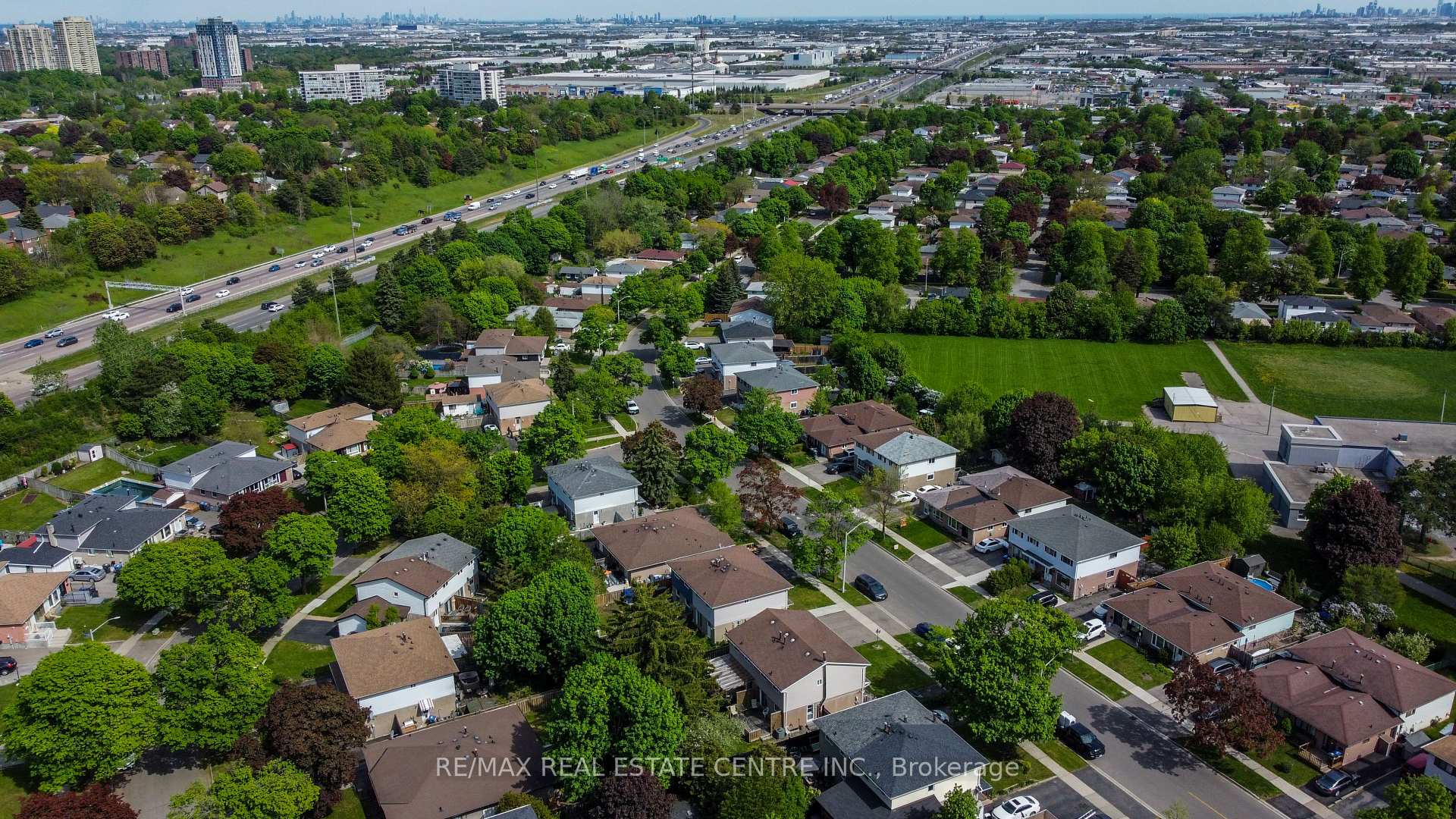 Photo 41 of 289 Archdekin Drive, Brampton, Madoc — HOMEH